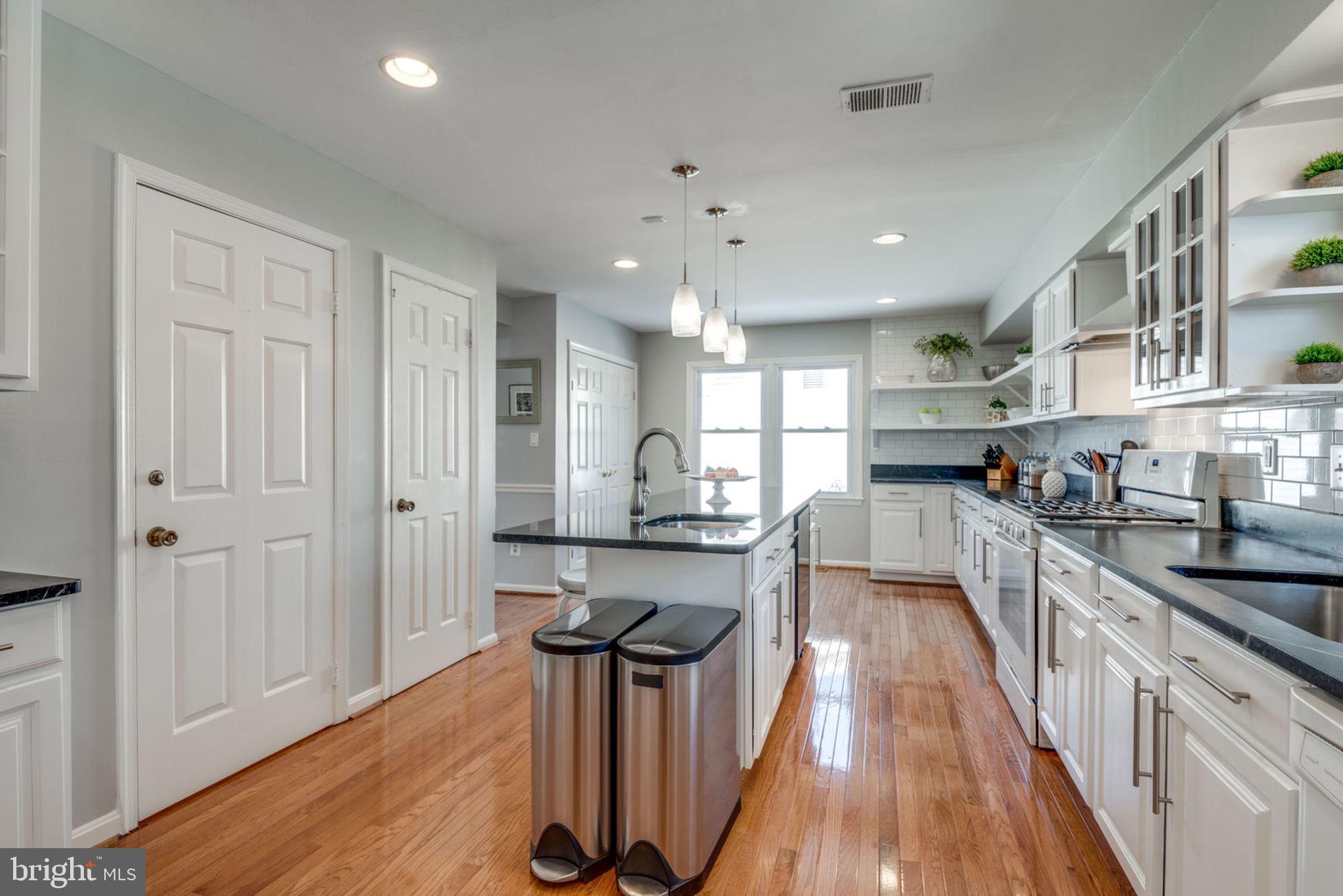 CHANTILLY HIGHLANDS - Residential