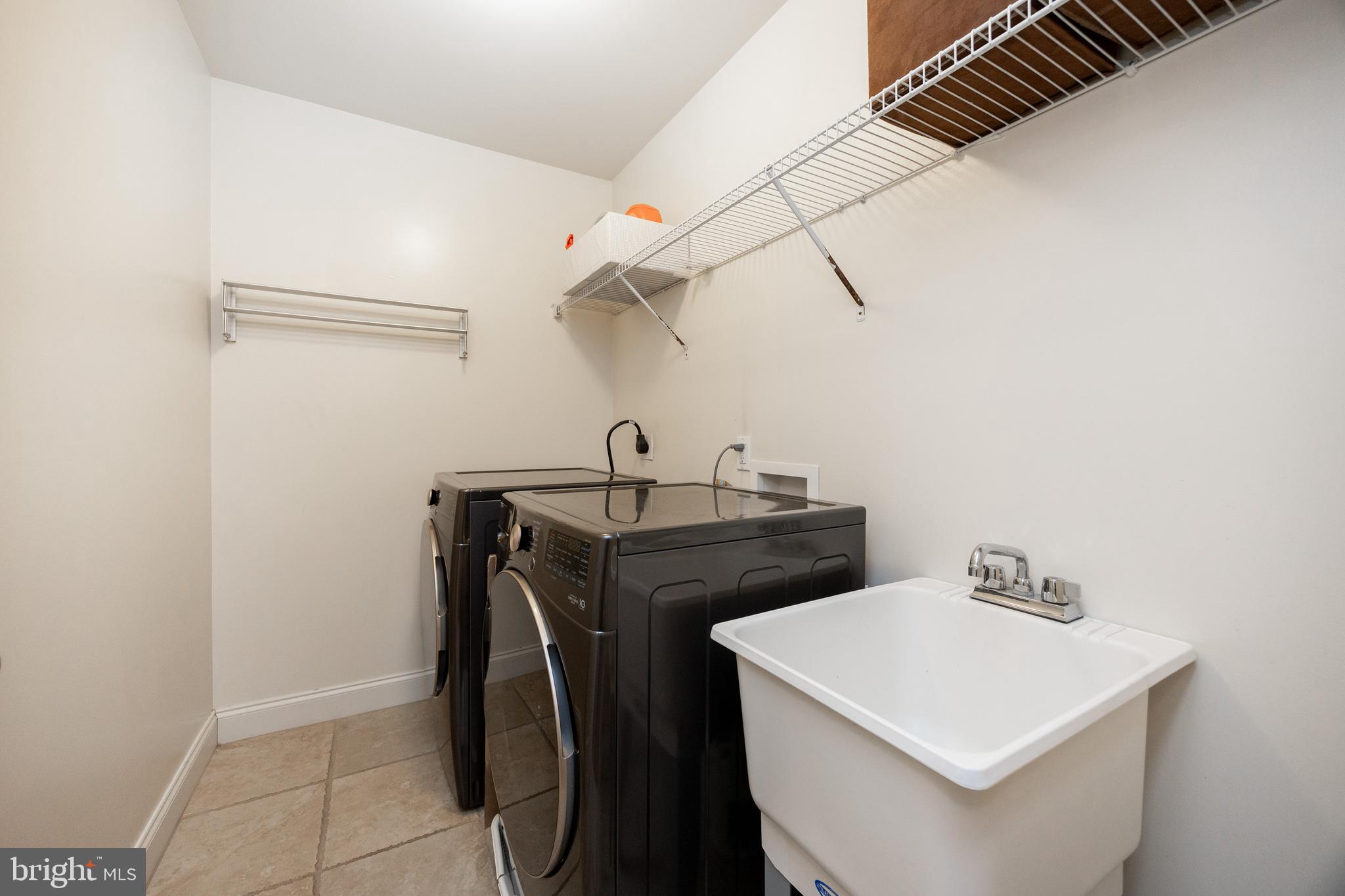 SPRING HOUSE LANE - Residential
