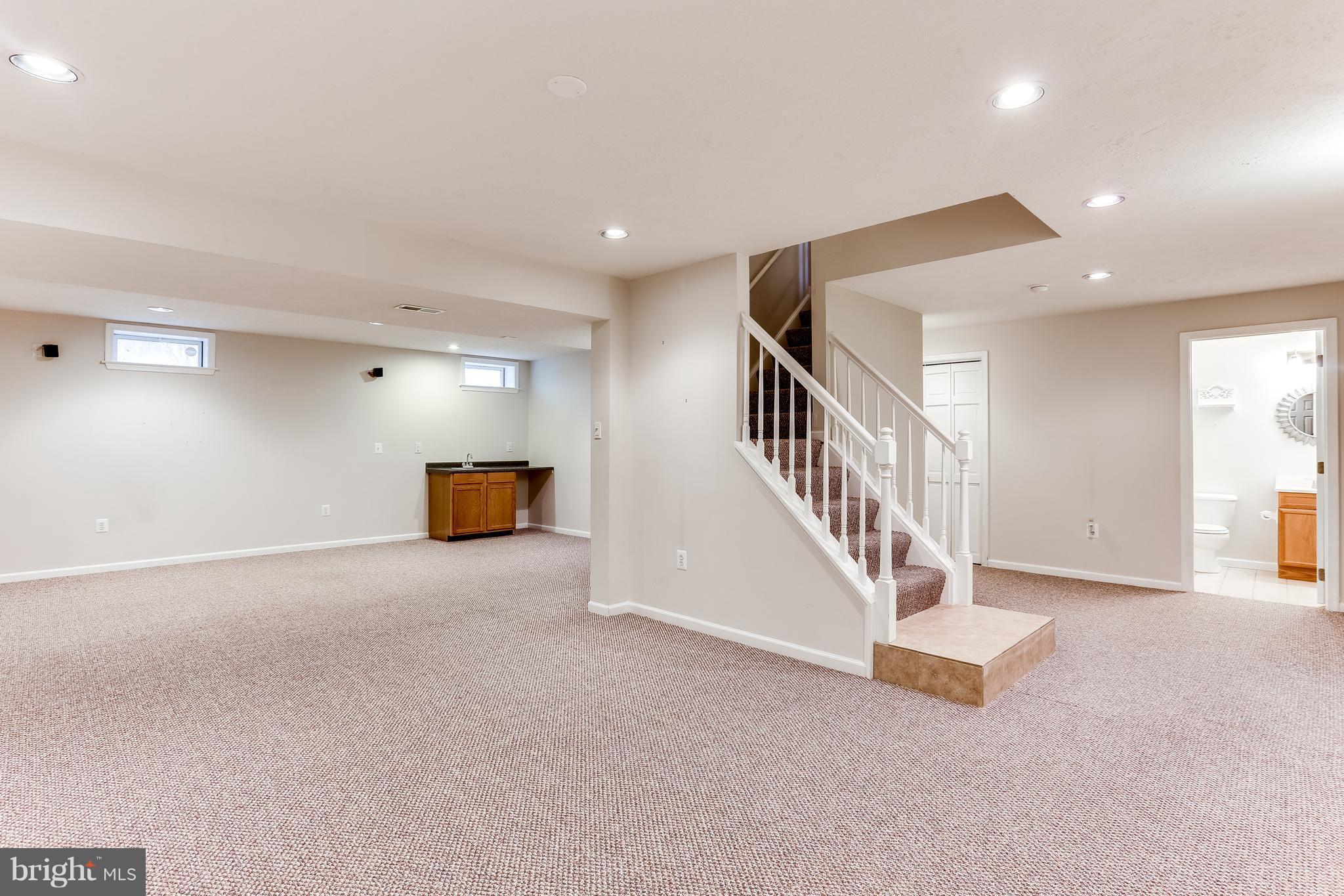 SPRING RIDGE - Residential