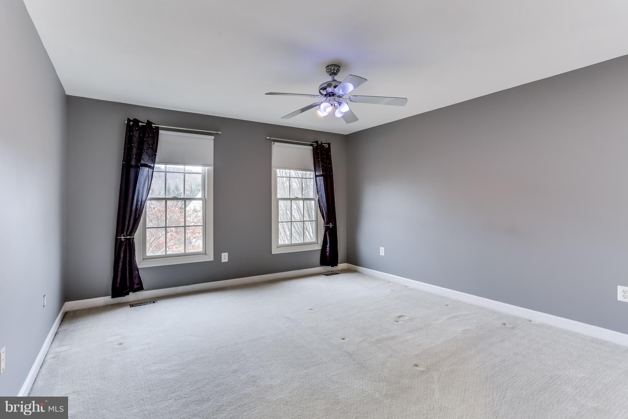 SPRING RIDGE - Residential