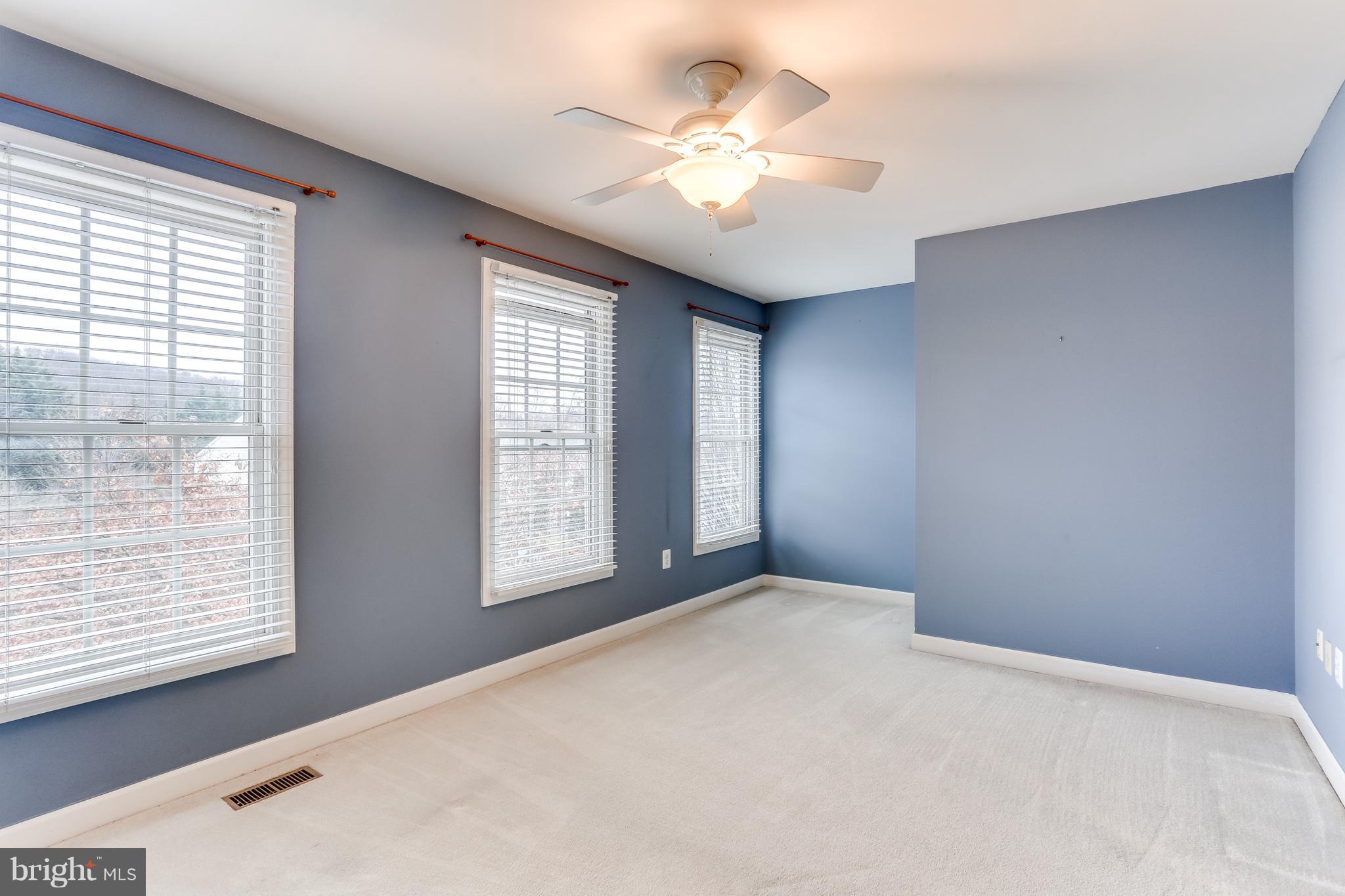 SPRING RIDGE - Residential