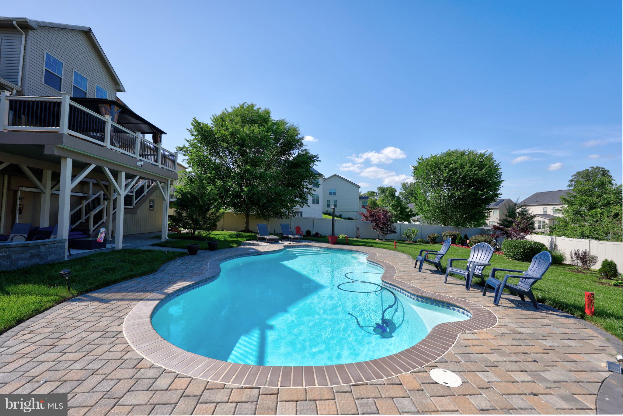 WOODMORE TOWNE CENTRE - Residential