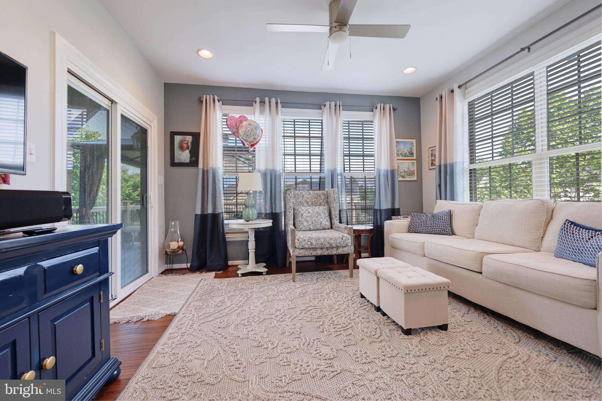 WOODMORE TOWNE CENTRE - Residential