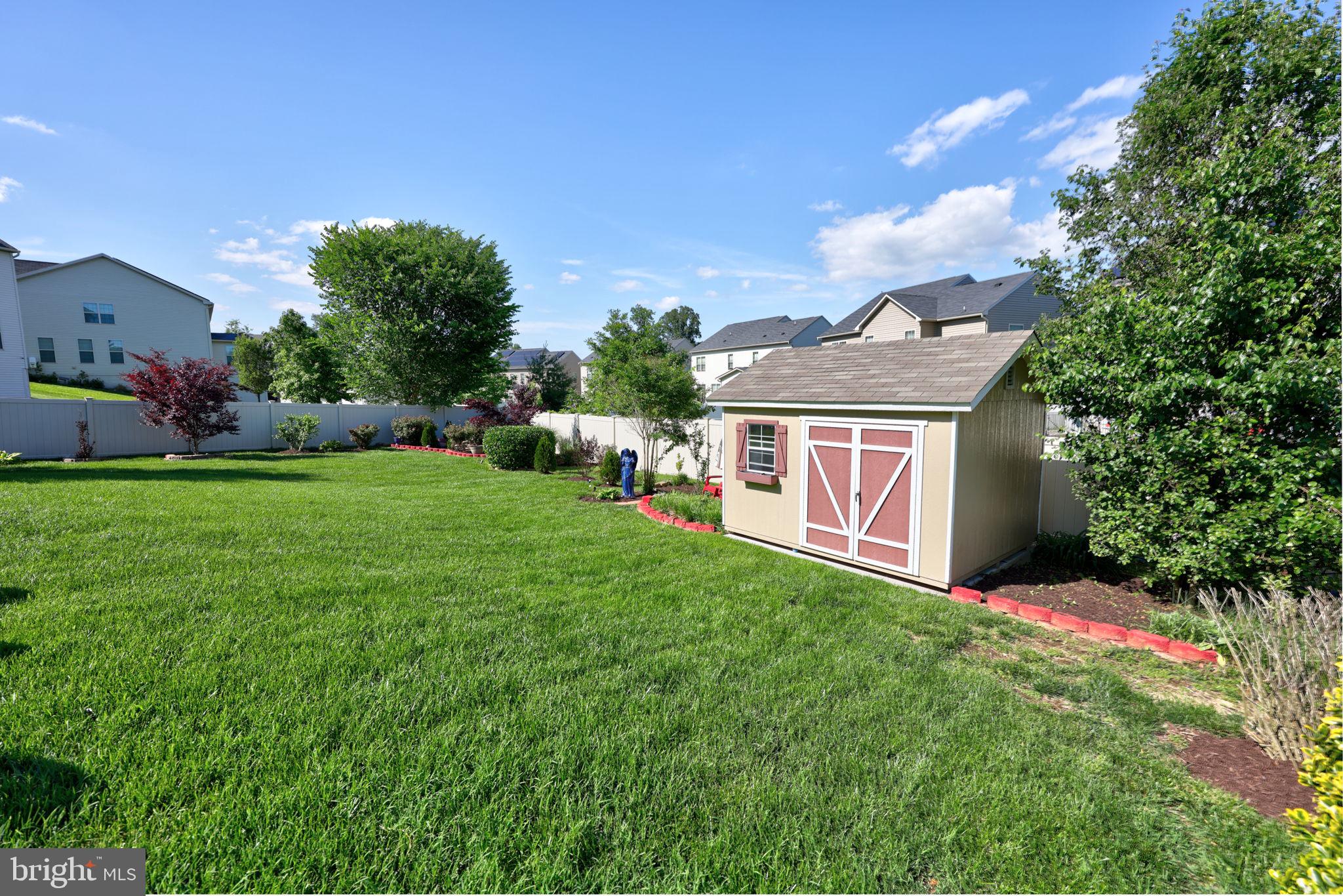 WOODMORE TOWNE CENTRE - Residential