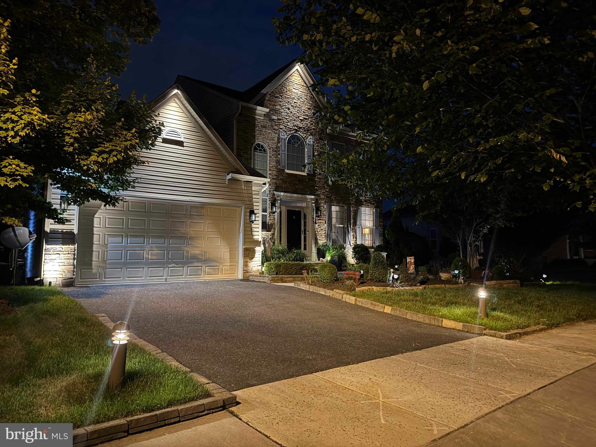 WOODMORE TOWNE CENTRE - Residential