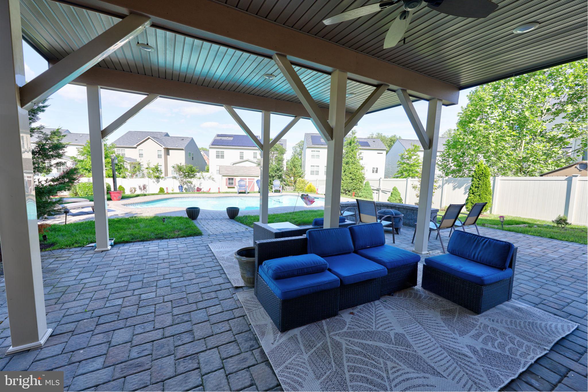 WOODMORE TOWNE CENTRE - Residential