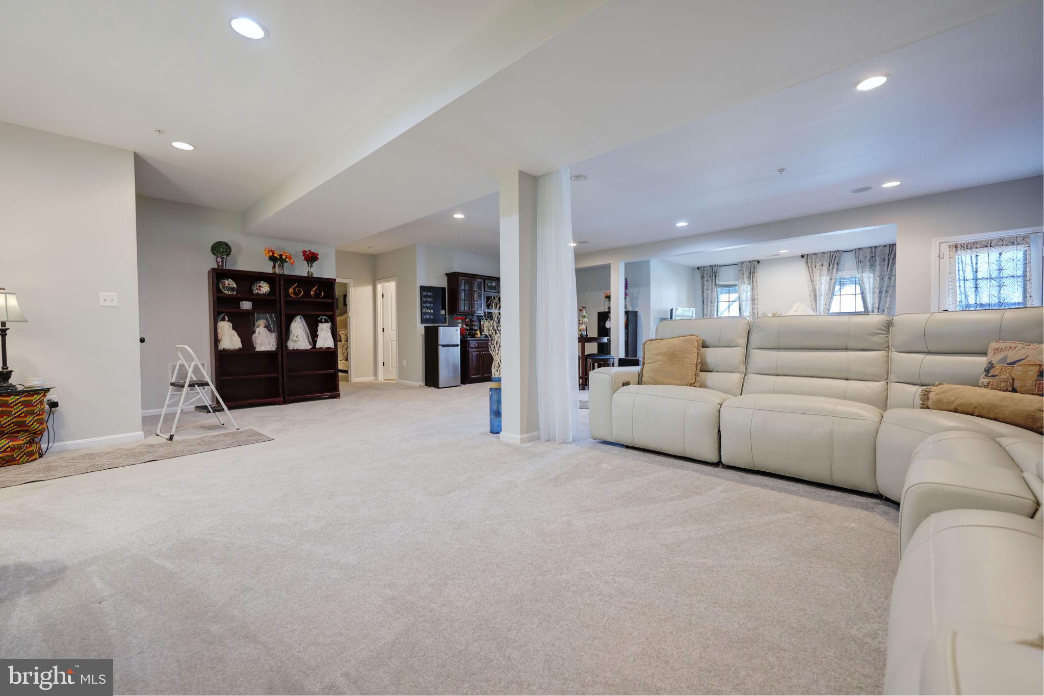 WOODMORE TOWNE CENTRE - Residential