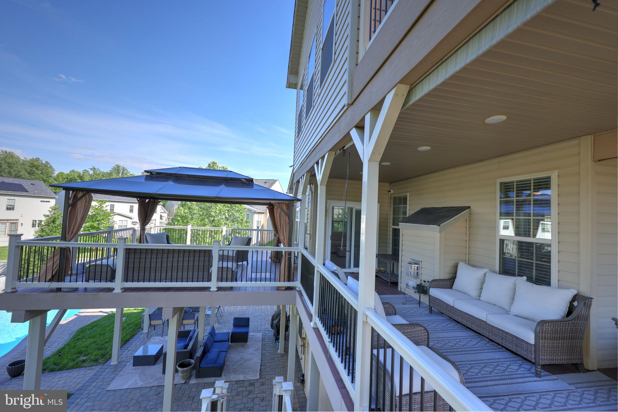 WOODMORE TOWNE CENTRE - Residential