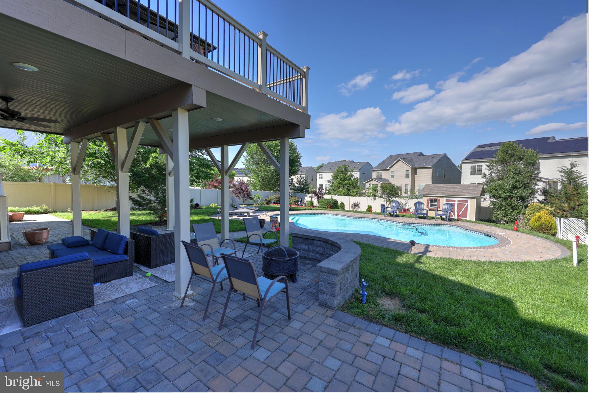 WOODMORE TOWNE CENTRE - Residential