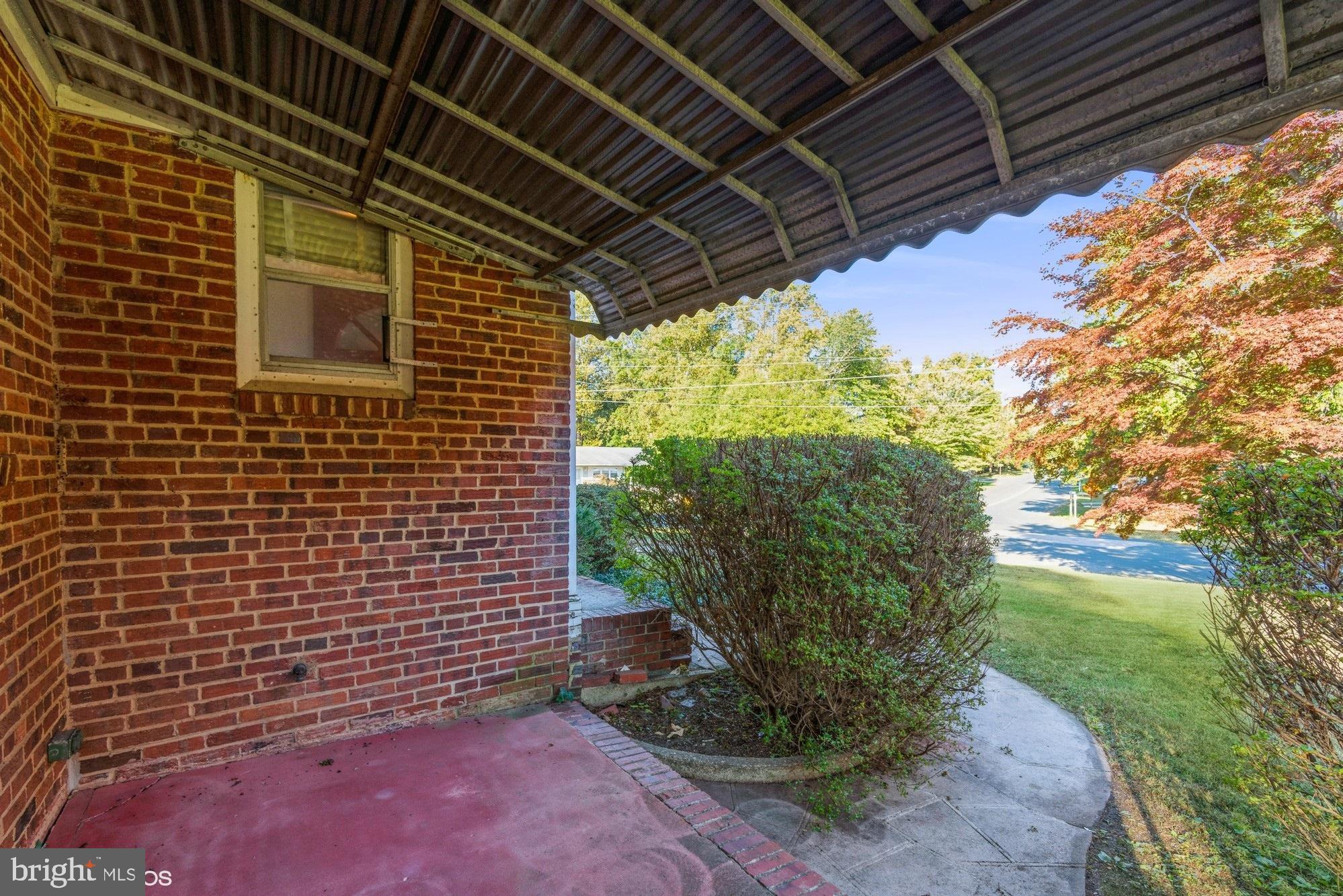 ROLLING KNOLLS - Residential