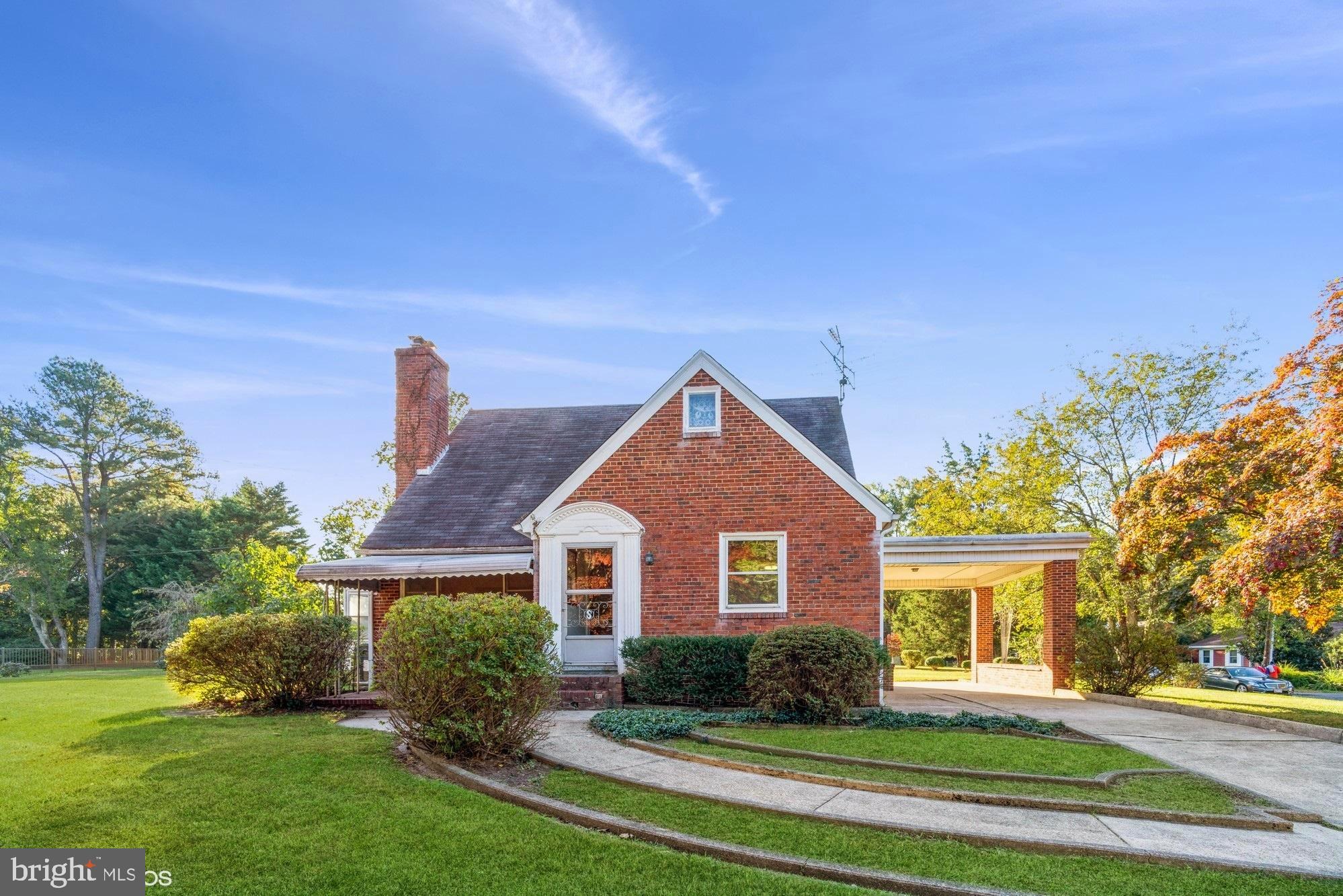 ROLLING KNOLLS - Residential