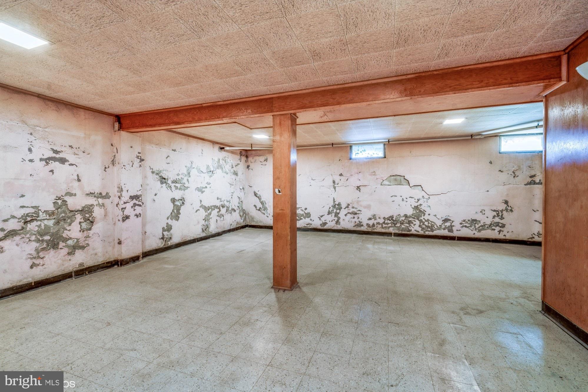 ROLLING KNOLLS - Residential