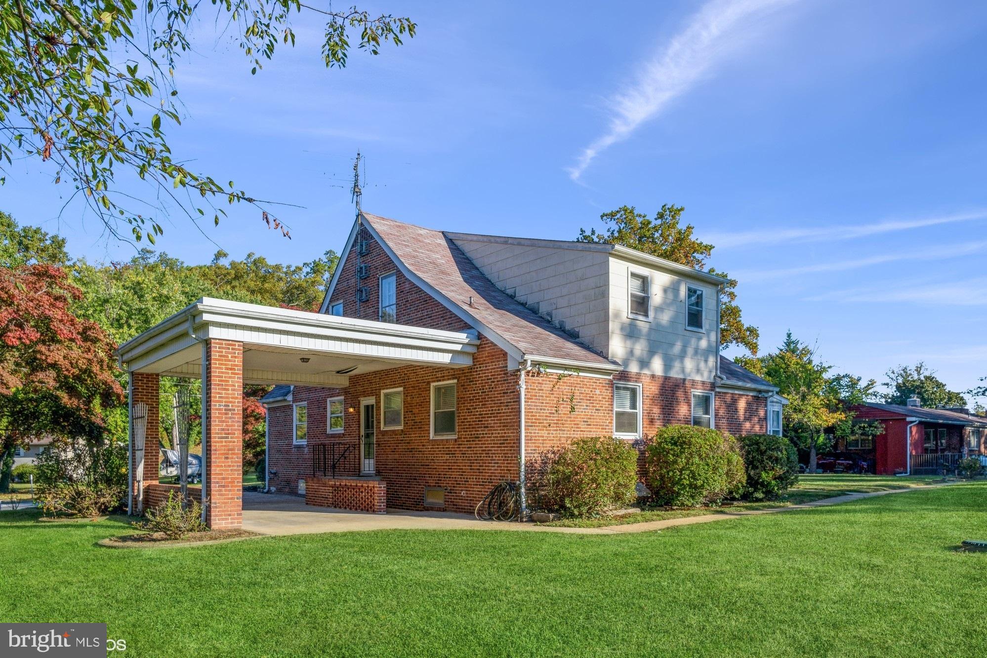 ROLLING KNOLLS - Residential