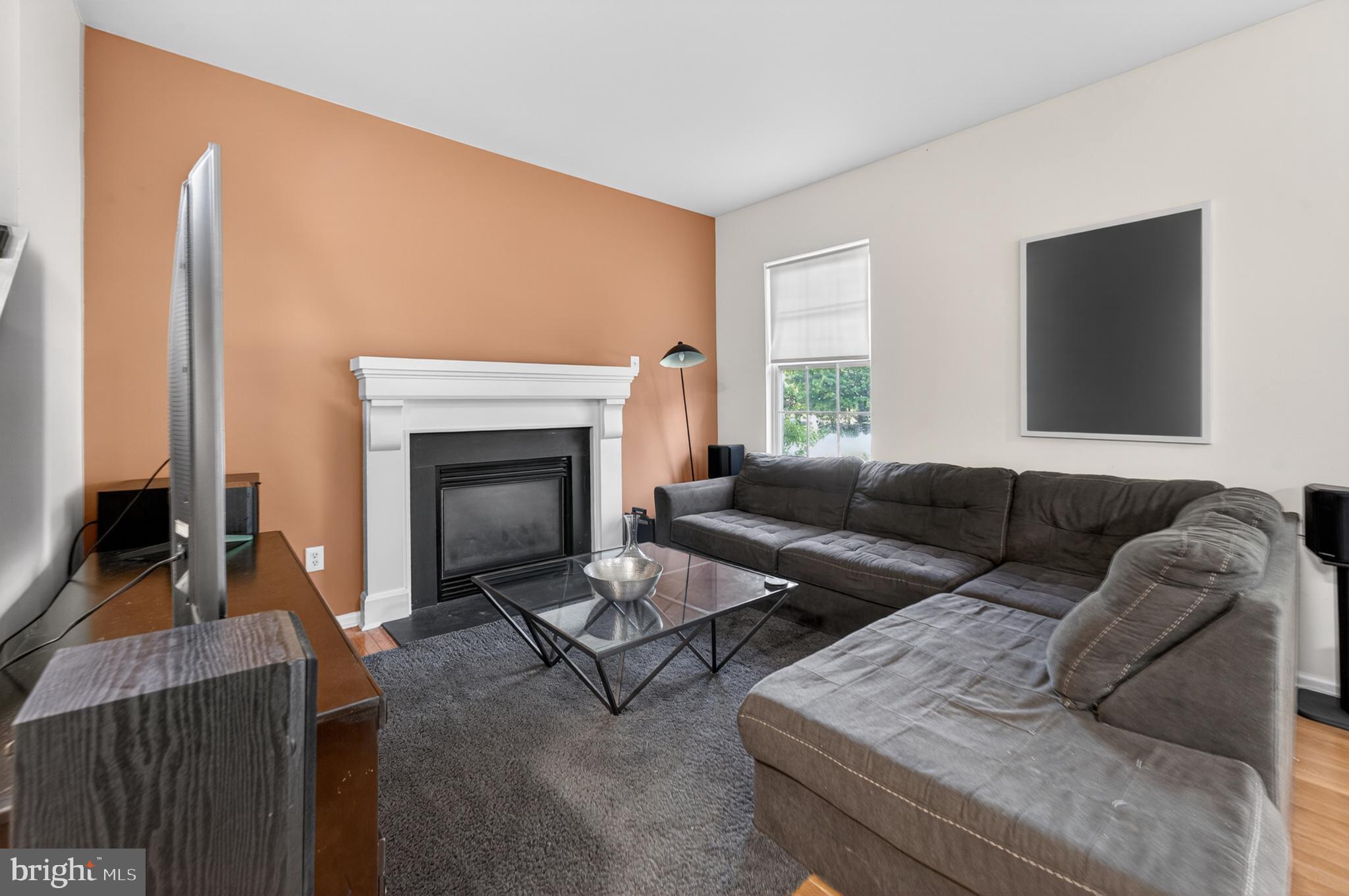 33 LINDLEY DRIVE