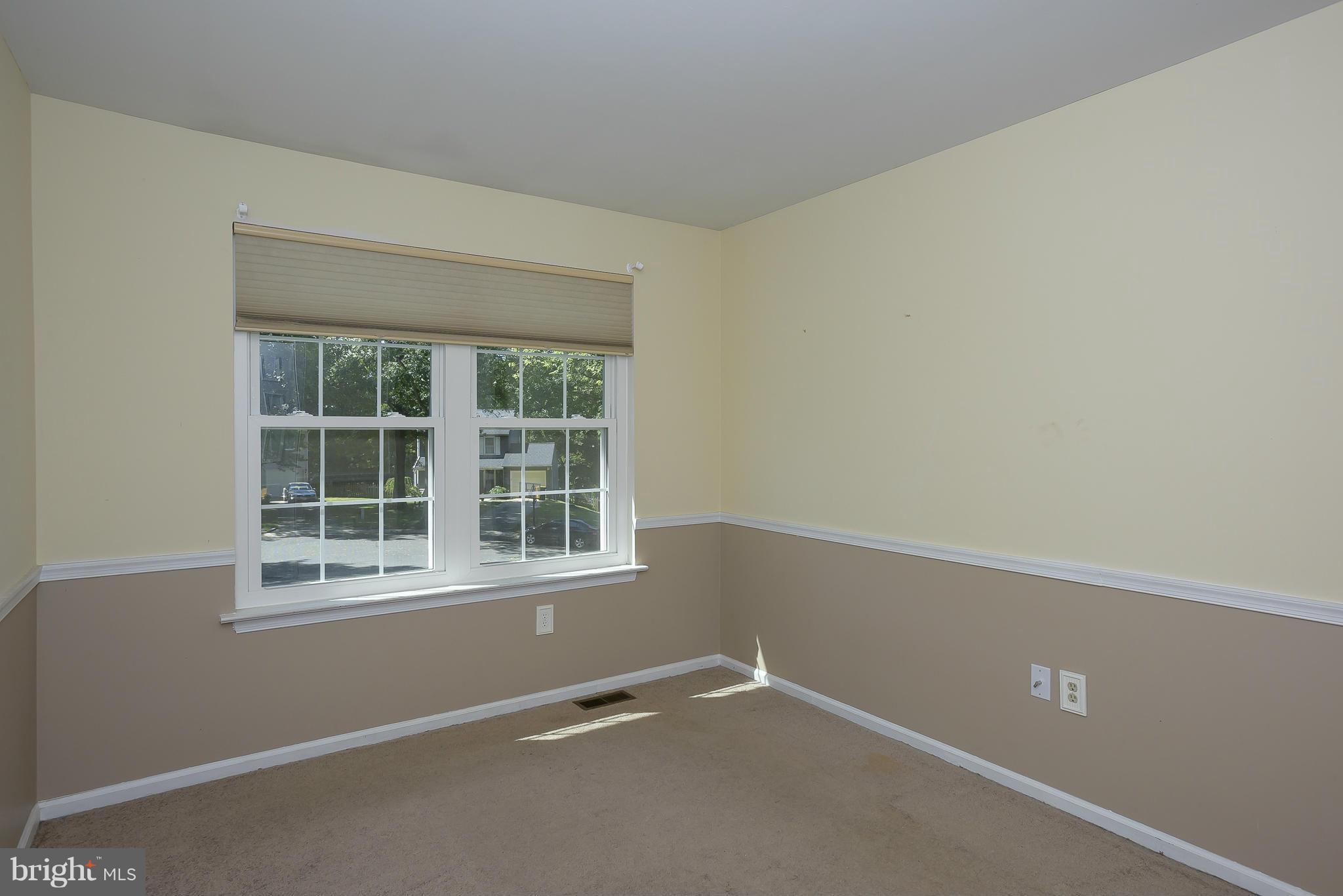 COLLEGE MANOR - Residential Lease