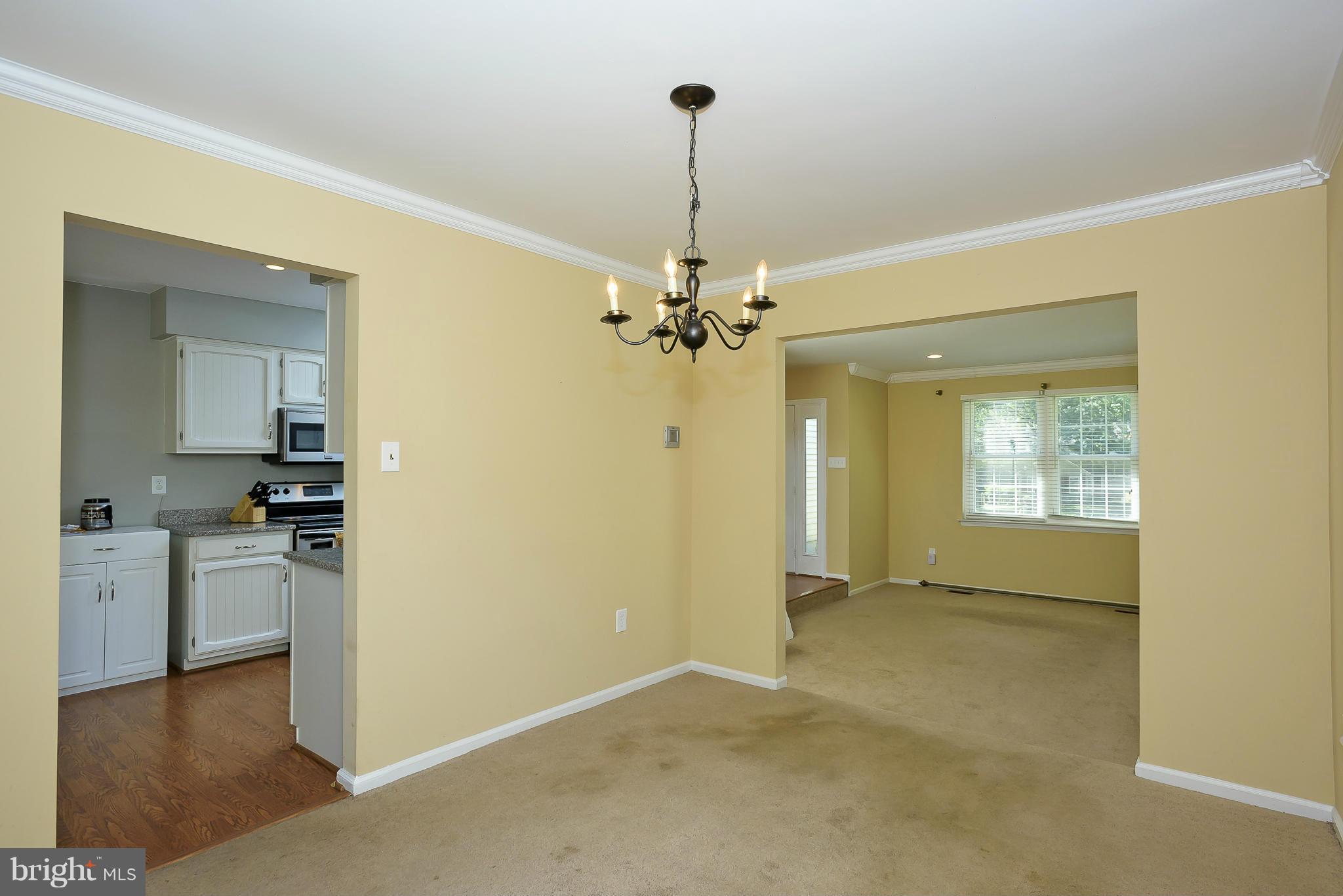 COLLEGE MANOR - Residential Lease