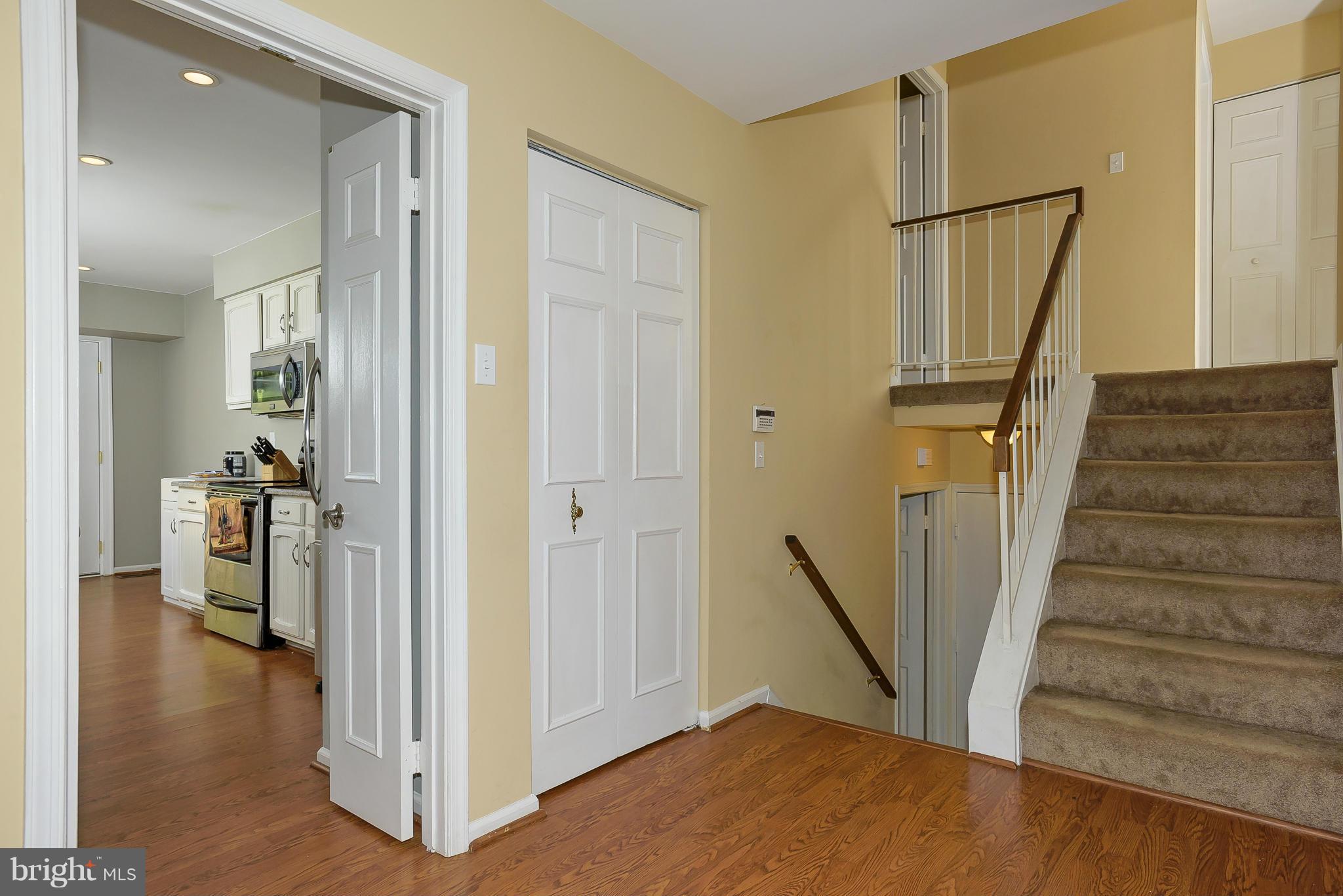 COLLEGE MANOR - Residential Lease