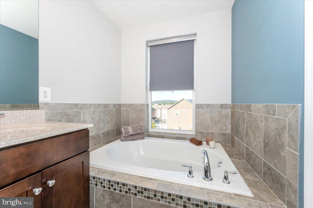 JEFFERSON PLACE - Residential