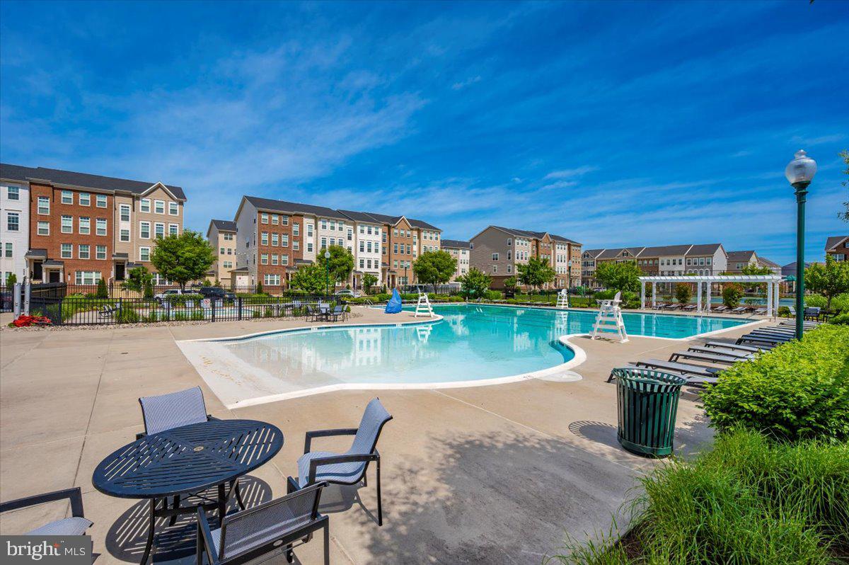 JEFFERSON PLACE - Residential