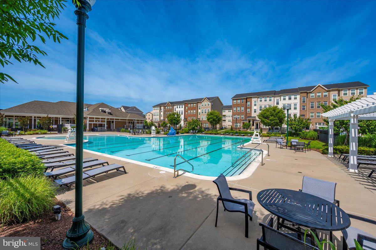 JEFFERSON PLACE - Residential