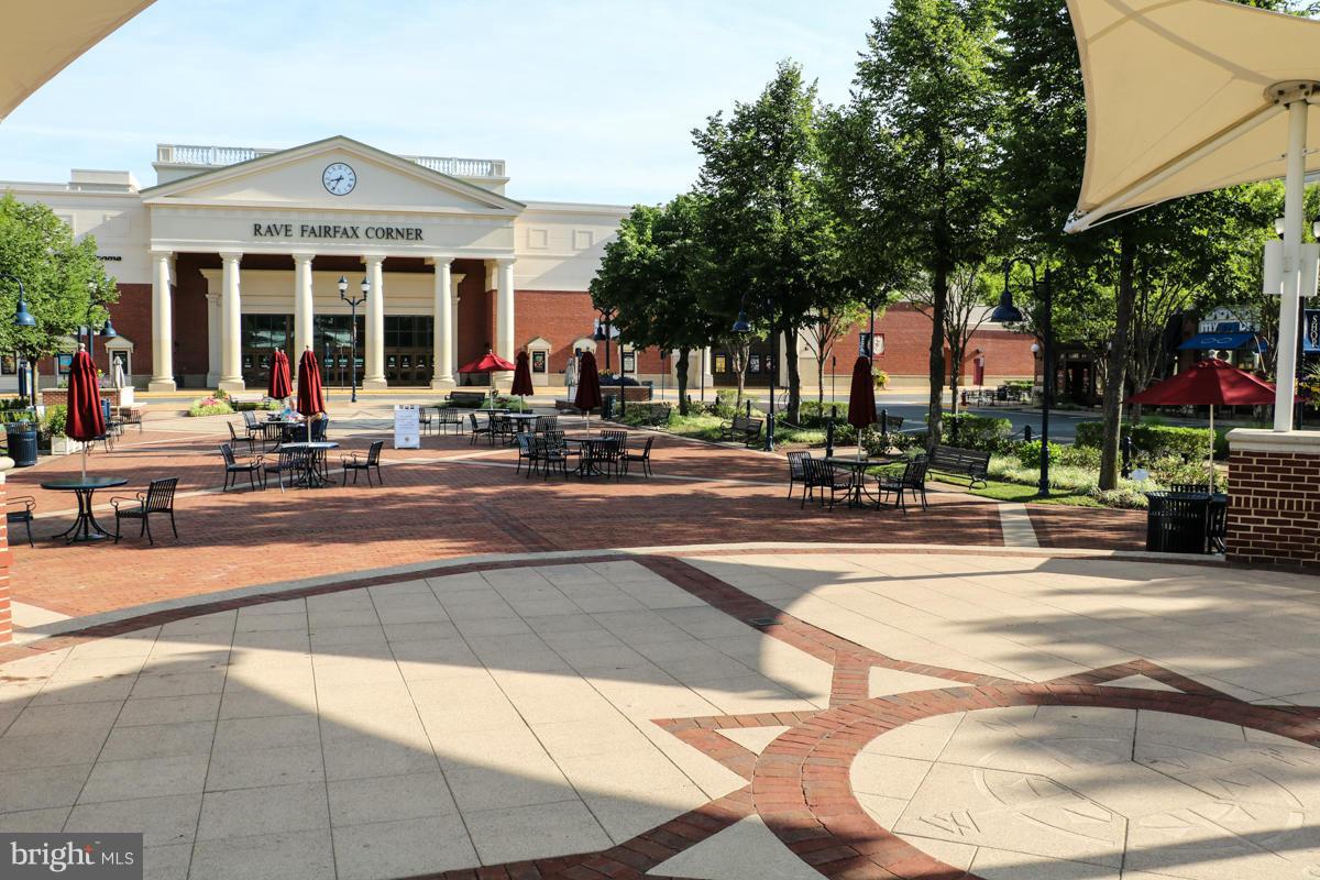 HEIGHTS AT PENDERBROOK - Residential