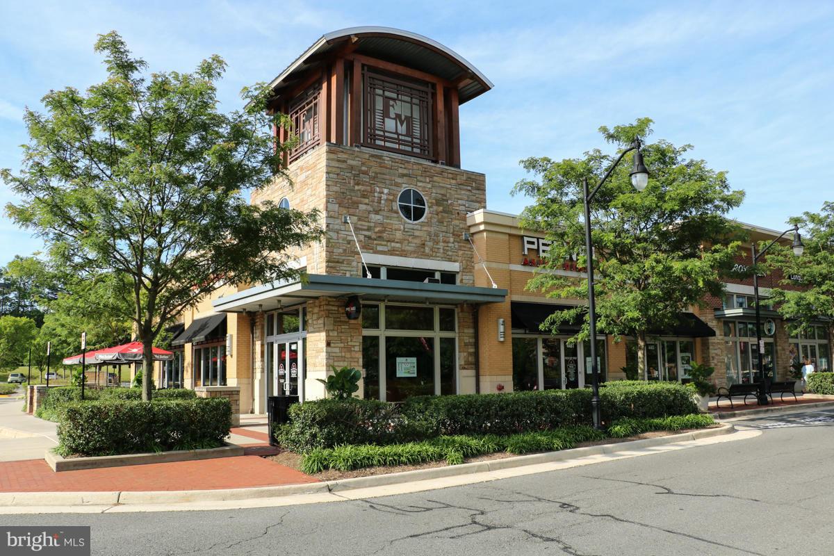 HEIGHTS AT PENDERBROOK - Residential