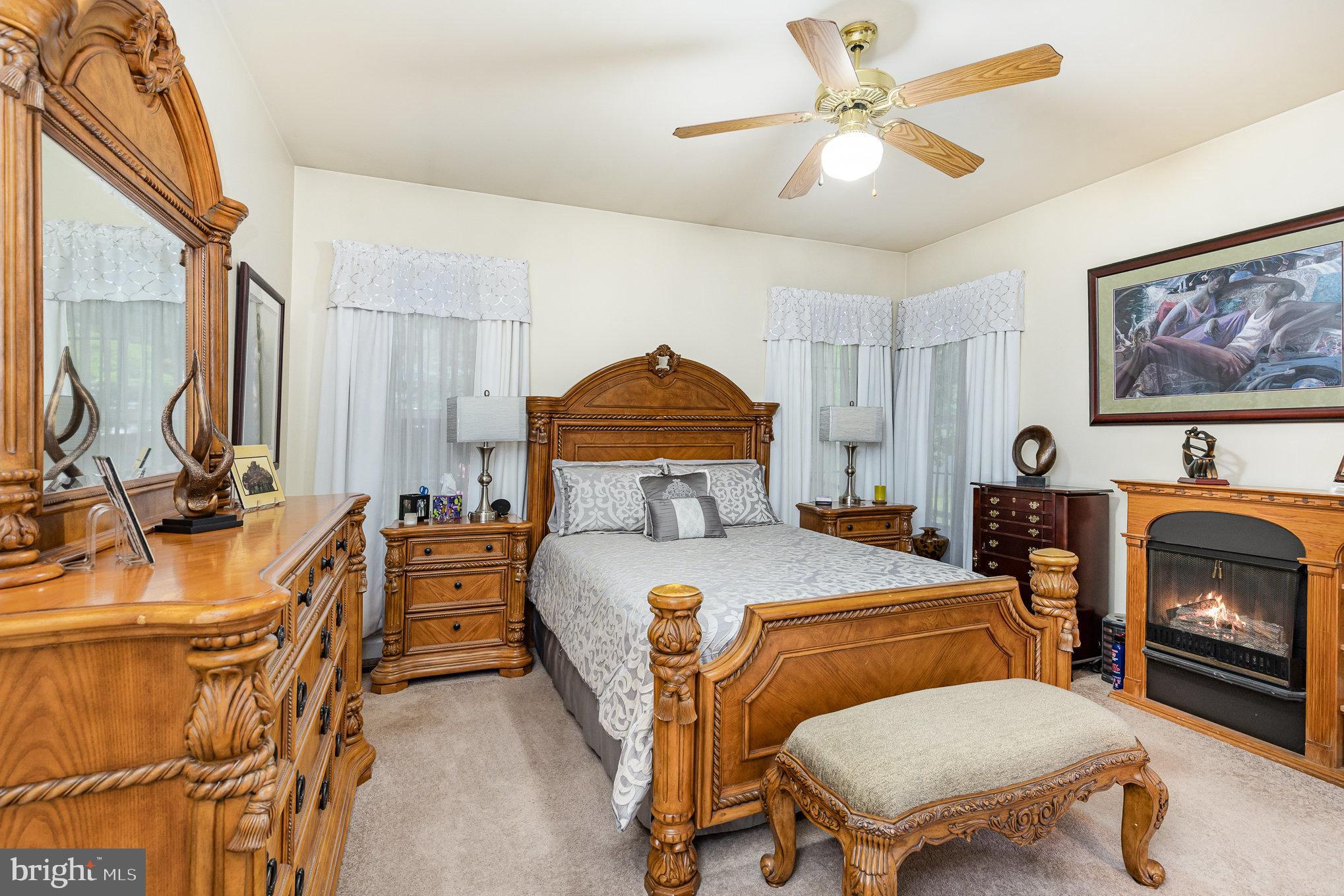 SPRING CREEK - Residential