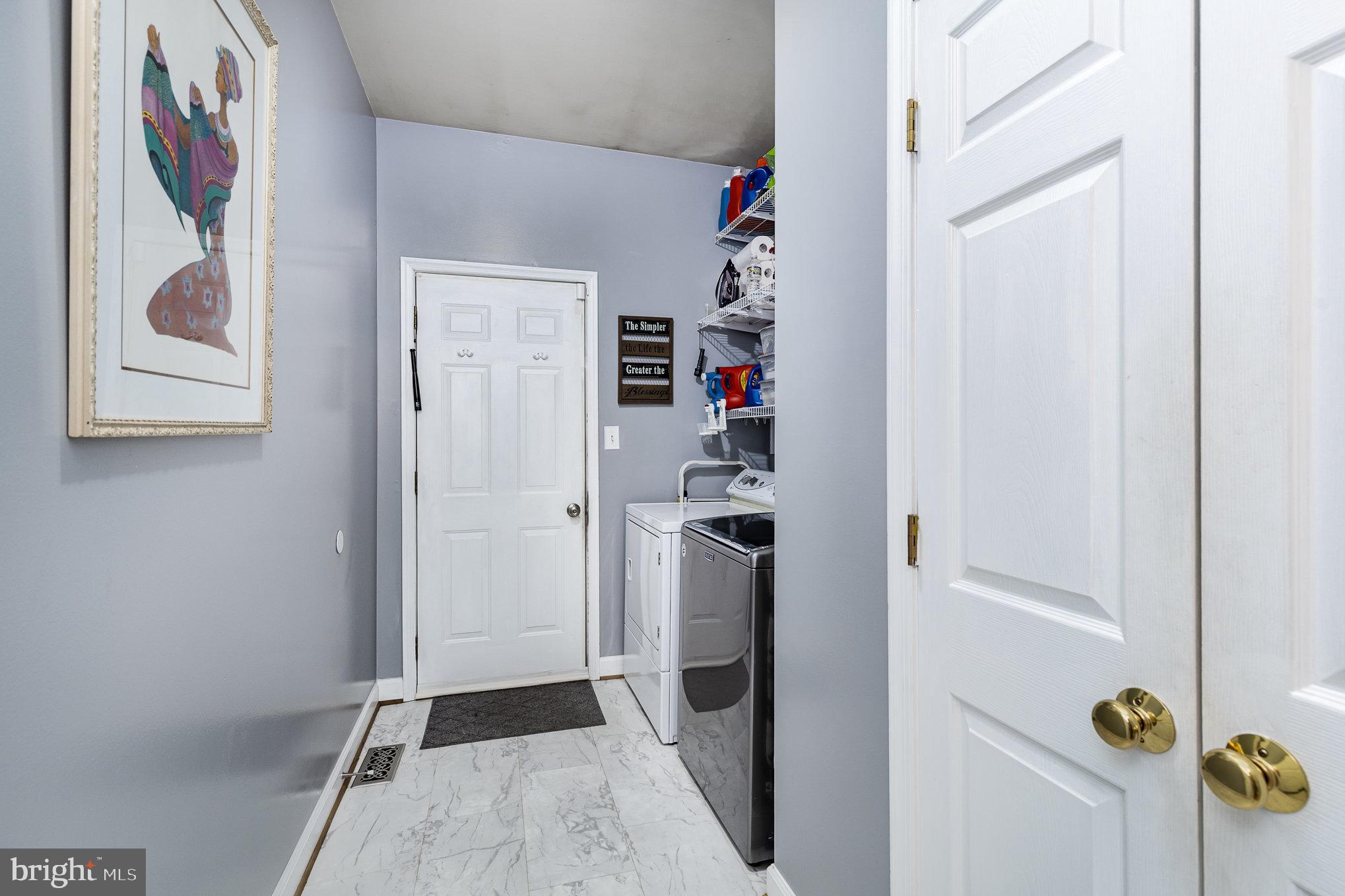 SPRING CREEK - Residential