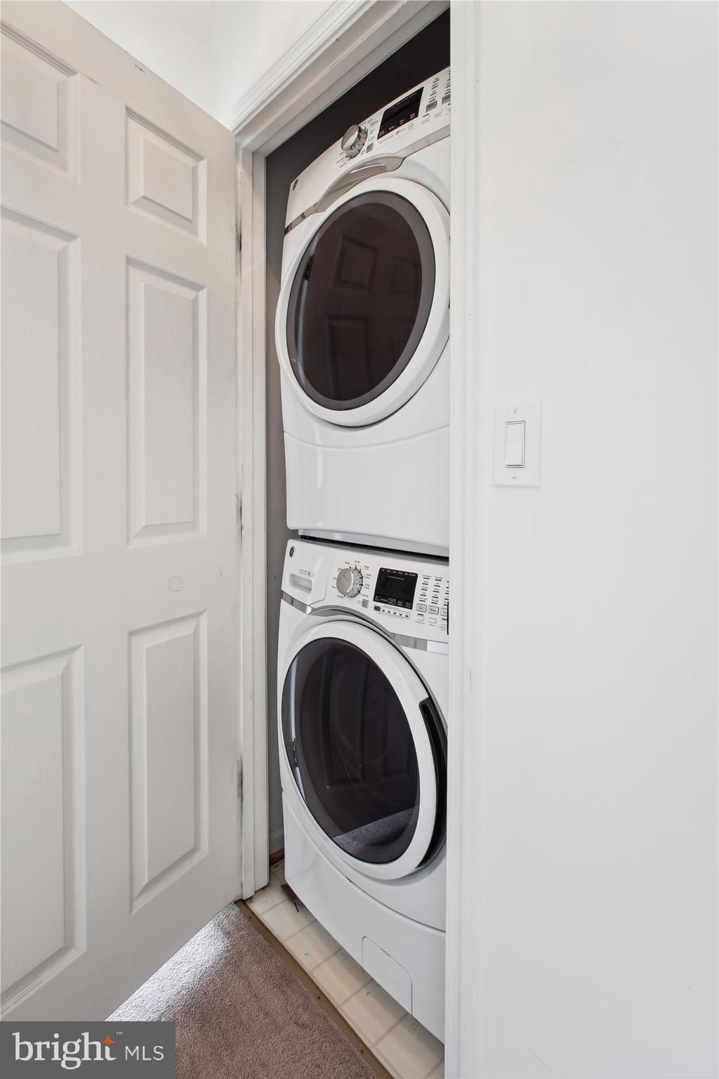 SUTTON RIDGE - Residential Lease