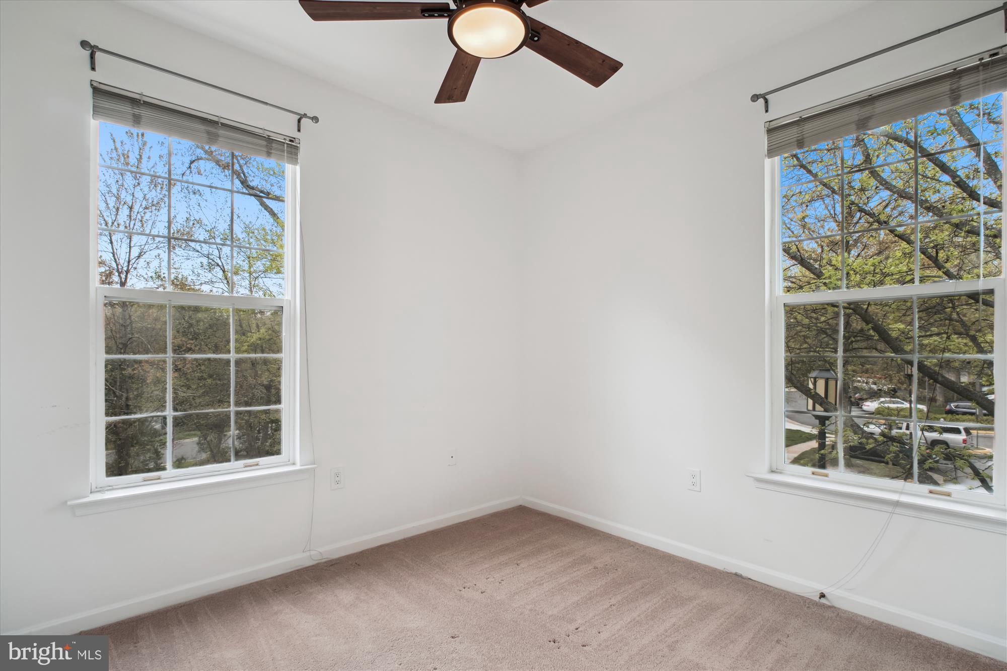 SUTTON RIDGE - Residential Lease