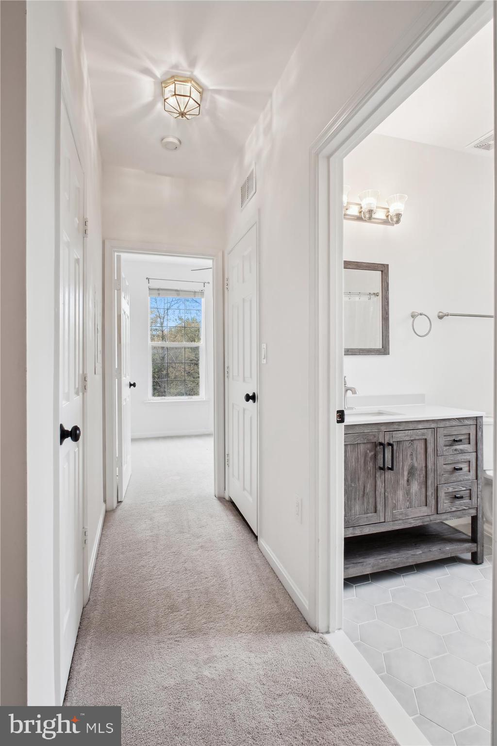 SUTTON RIDGE - Residential Lease