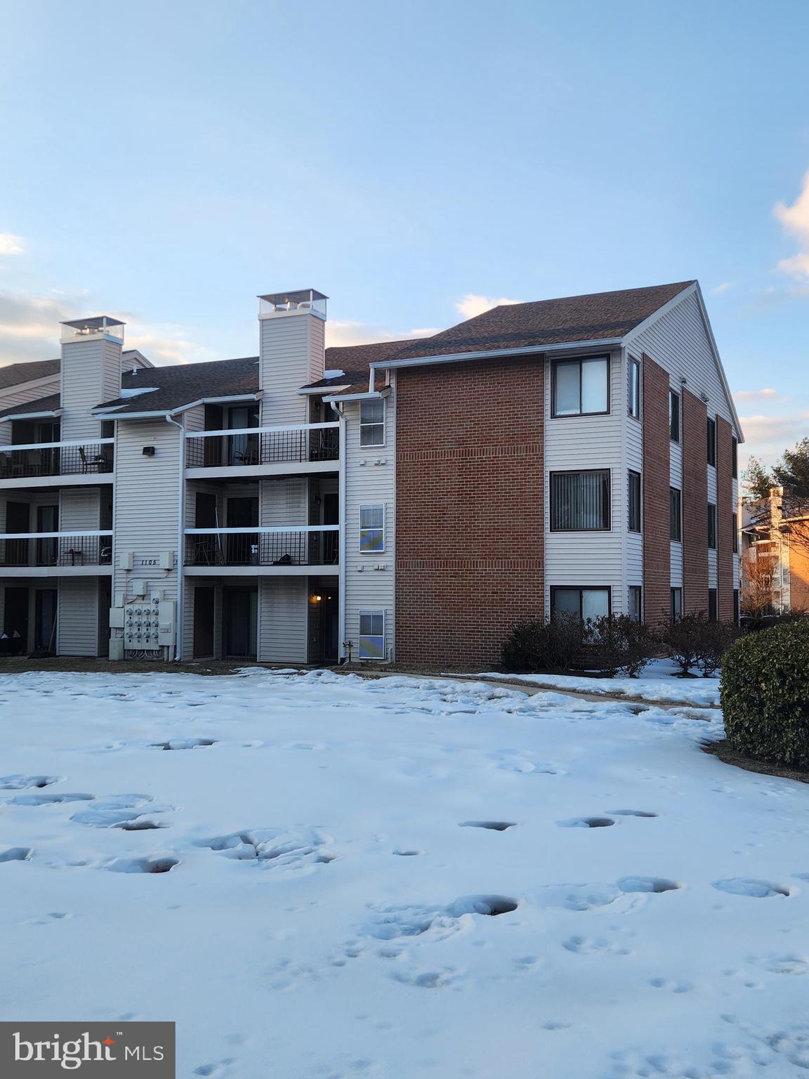 CASTLE HARBOUR CONDO - Residential