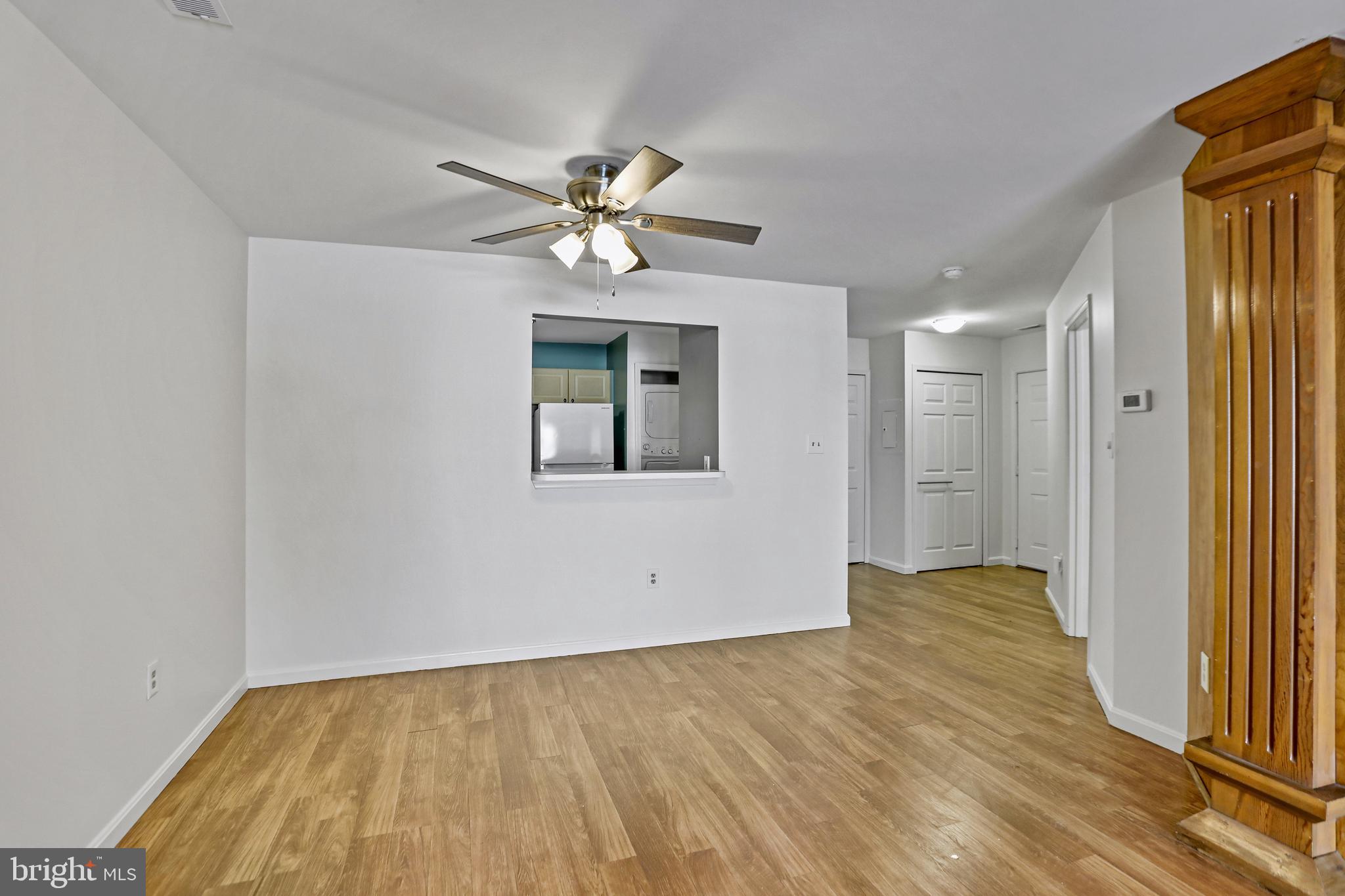 LAKESHORE CONDO - Residential