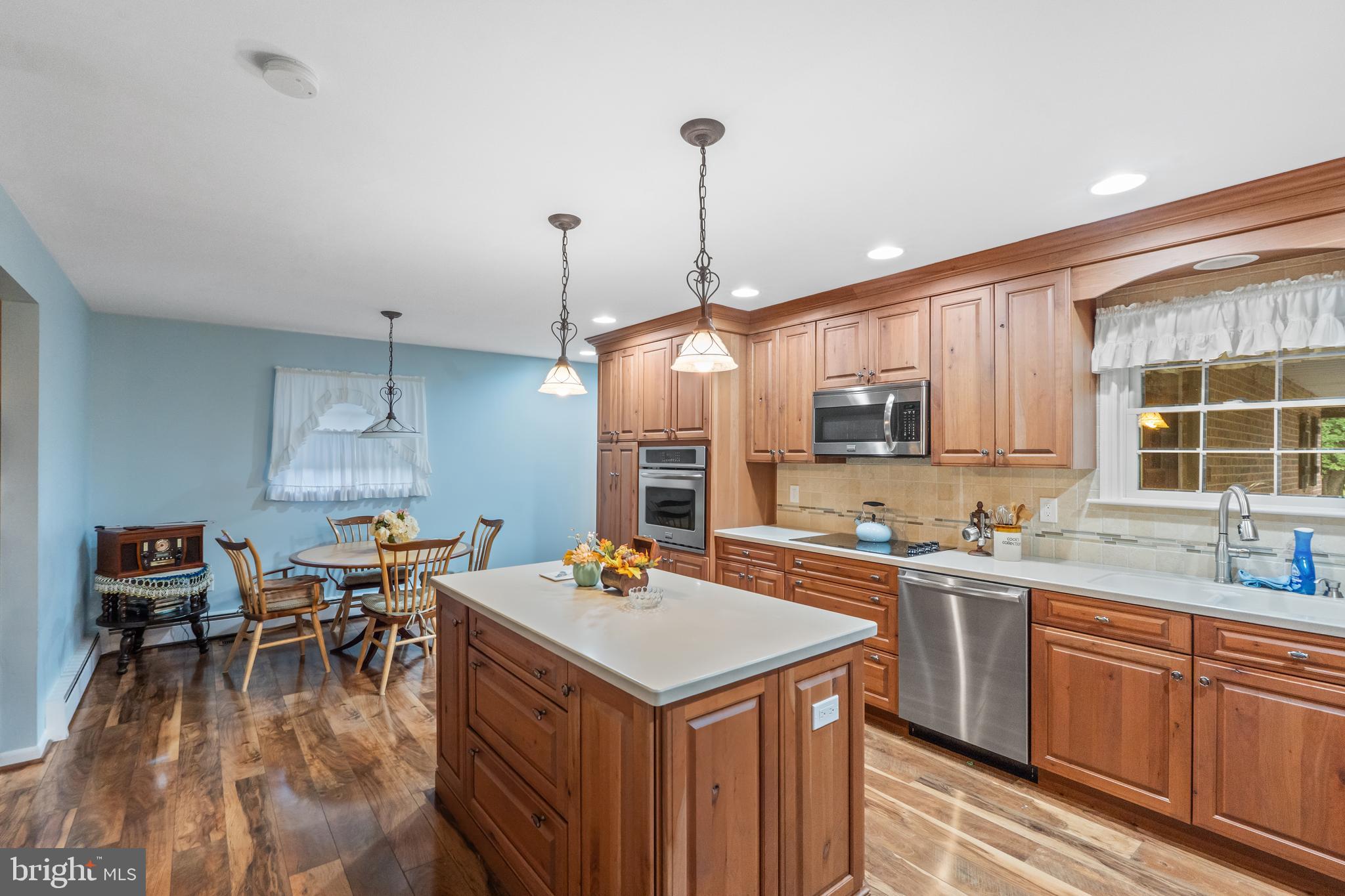 MEADOWYCK - Residential