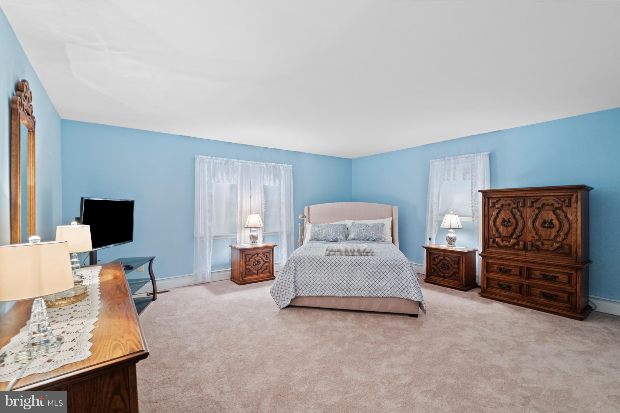 MEADOWYCK - Residential