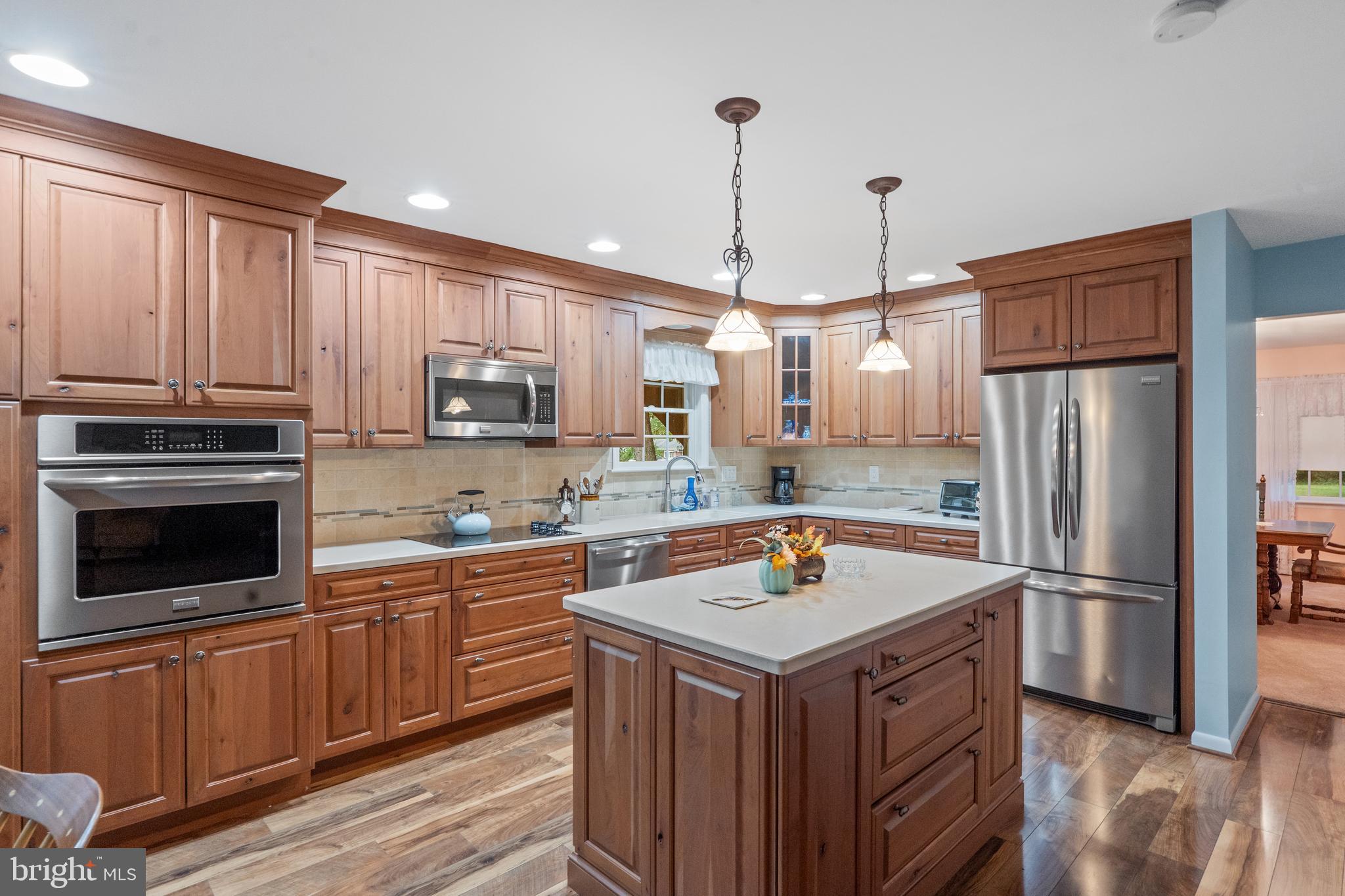 MEADOWYCK - Residential