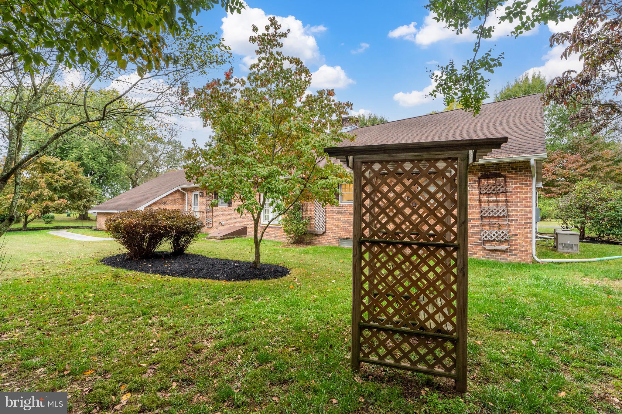 MEADOWYCK - Residential