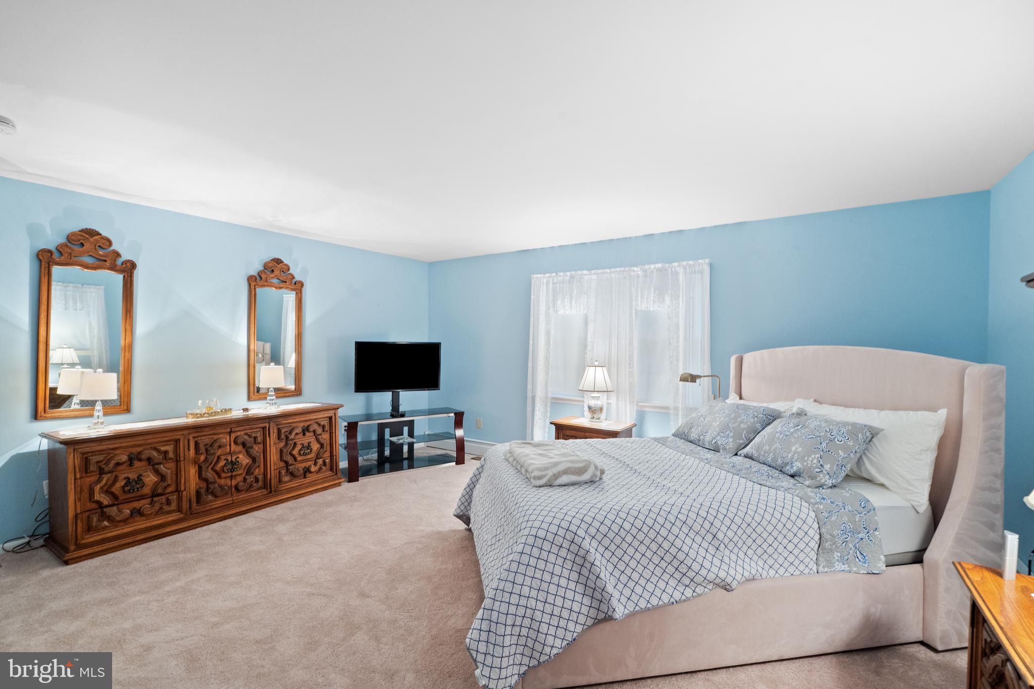 MEADOWYCK - Residential