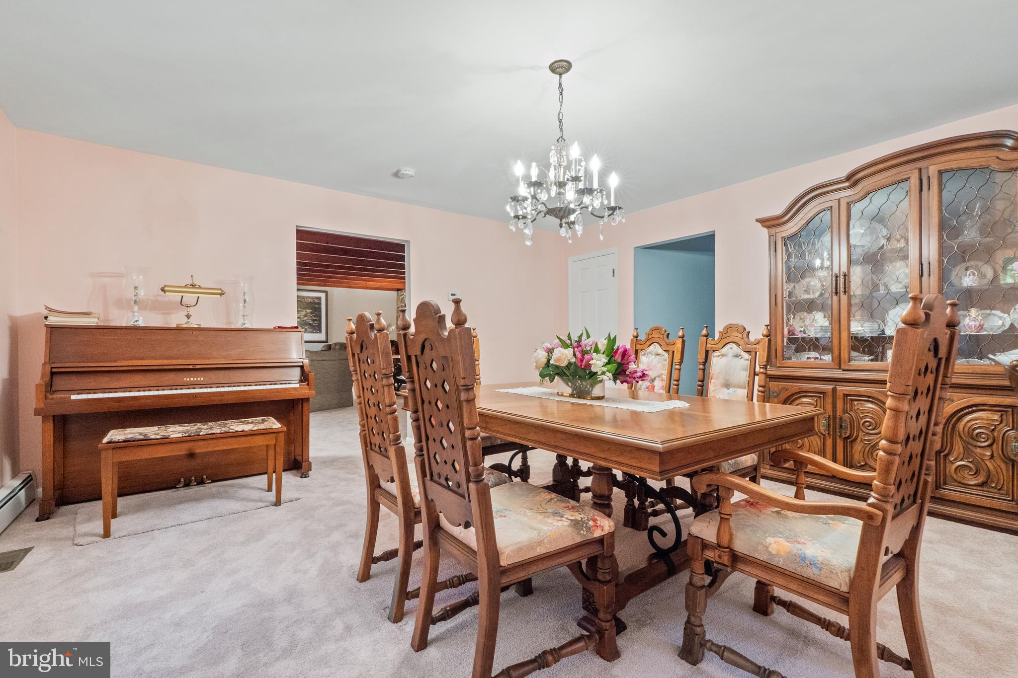 MEADOWYCK - Residential