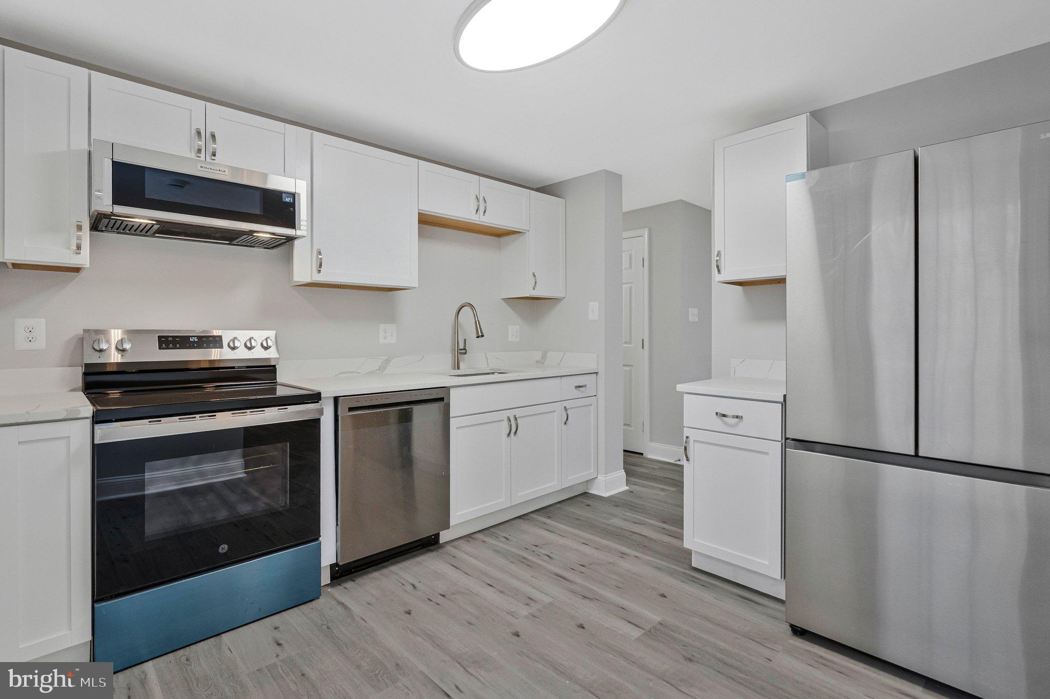 709 N BELFORT STREET