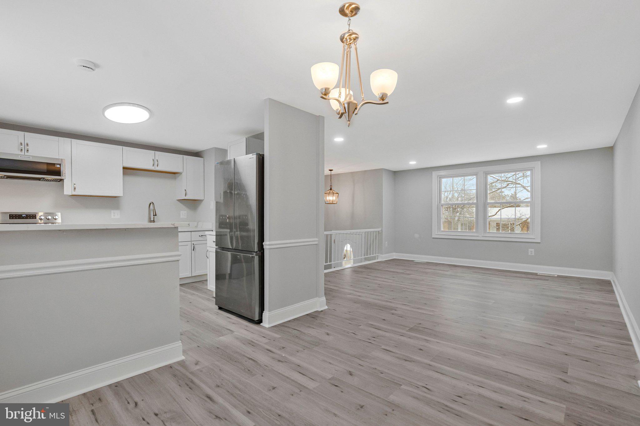 709 N BELFORT STREET