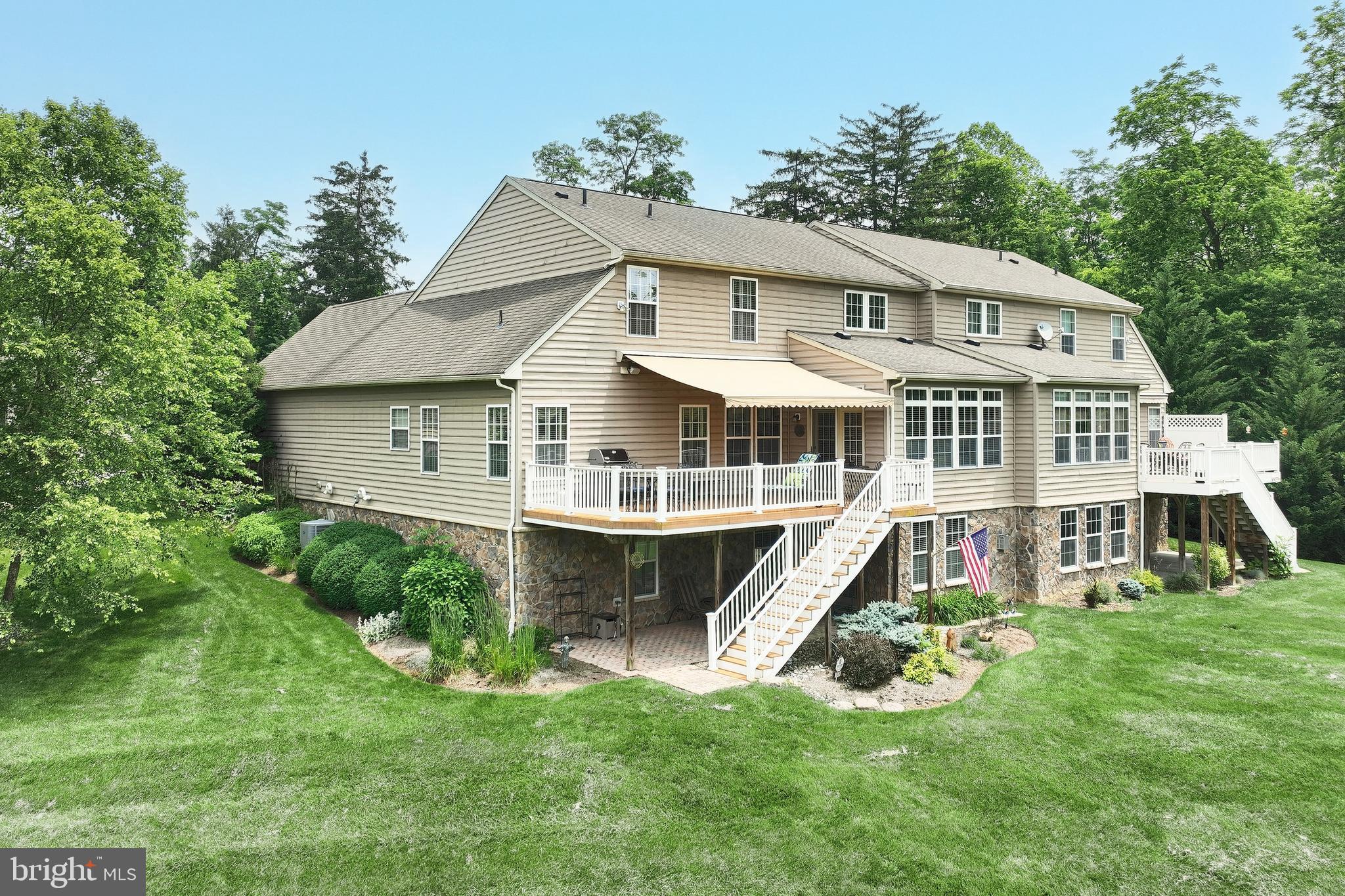 1028 STREAM VIEW LANE