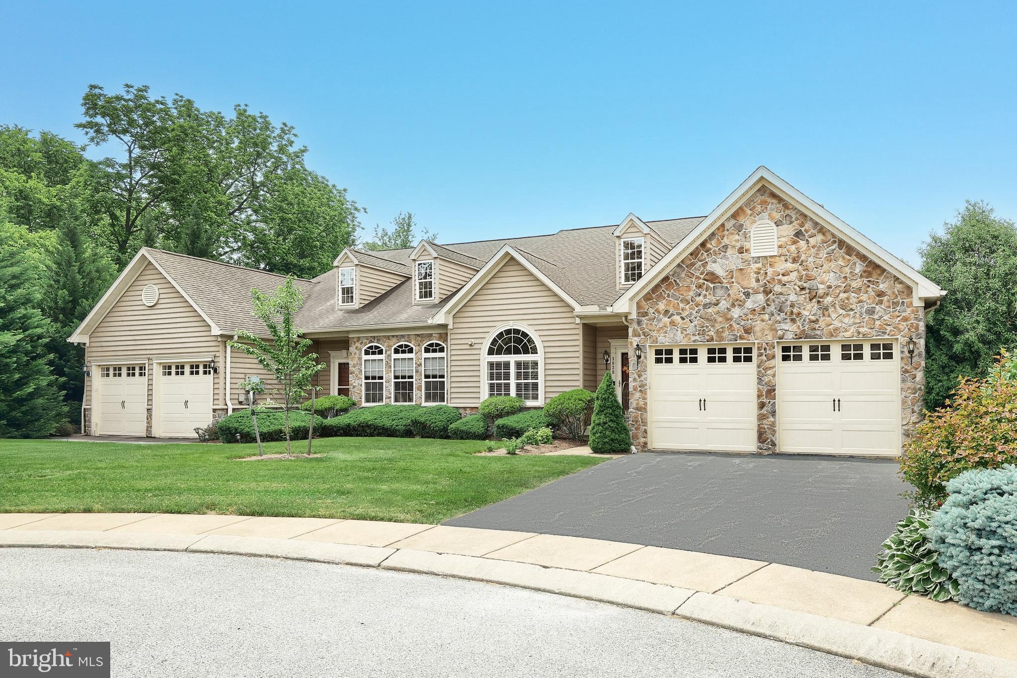 1028 STREAM VIEW LANE