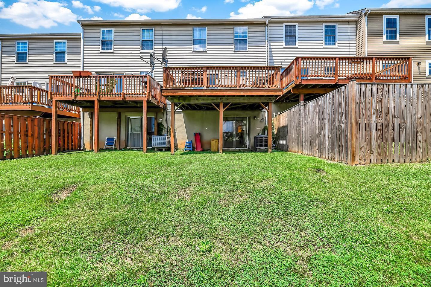 RICHARDSON MEWS - Residential