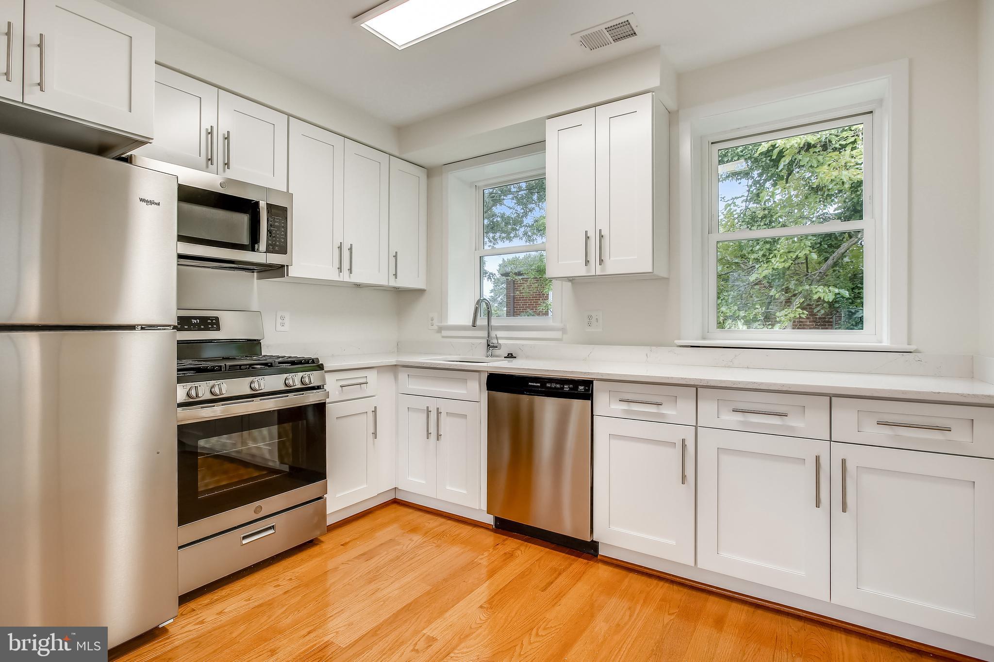 CLARENDON - Residential Lease