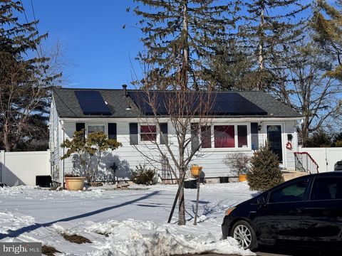 4 ROCKY BROOK COURT HIGHTSTOWN NJ 08520