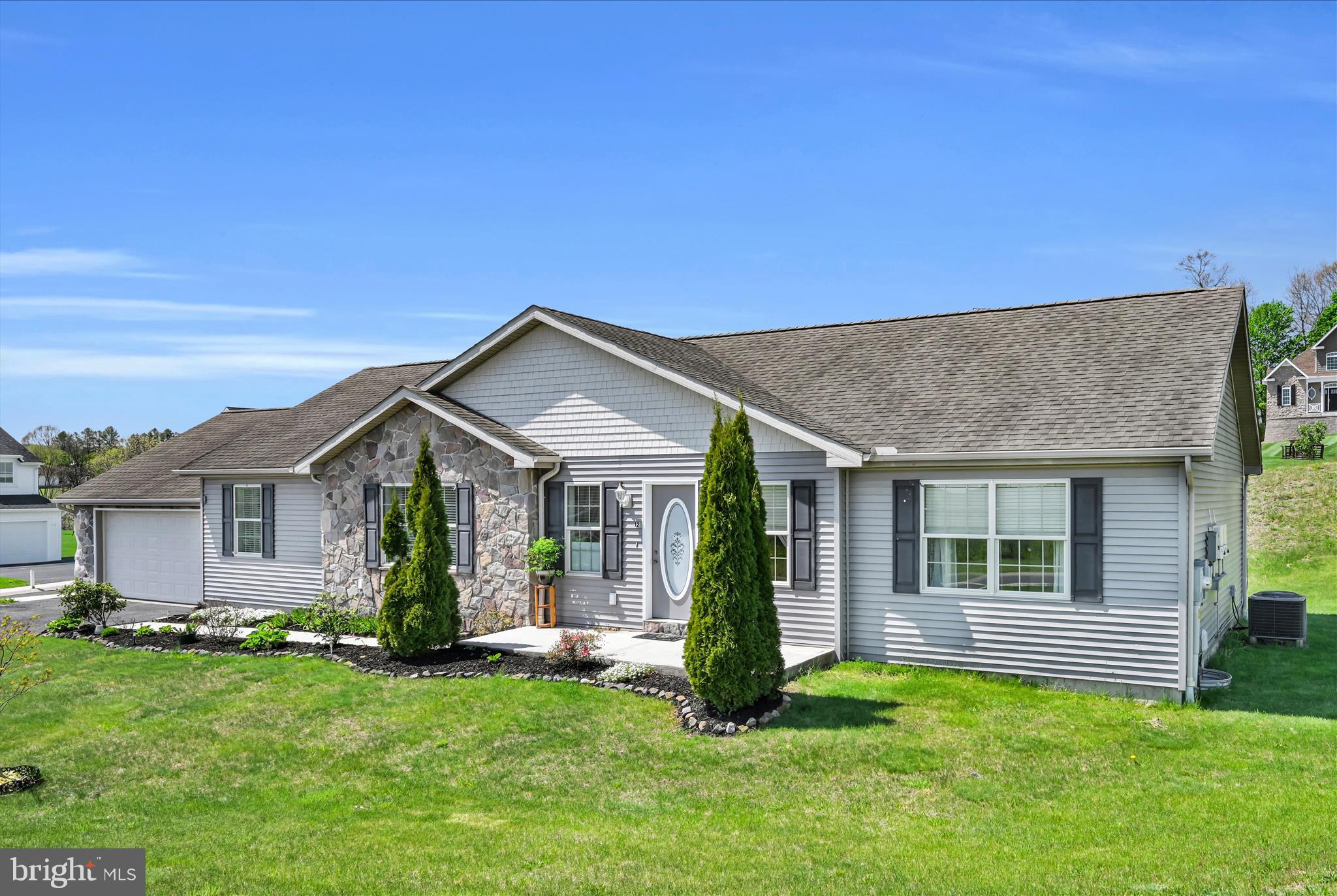 12 HILLSIDE VISTA DRIVE