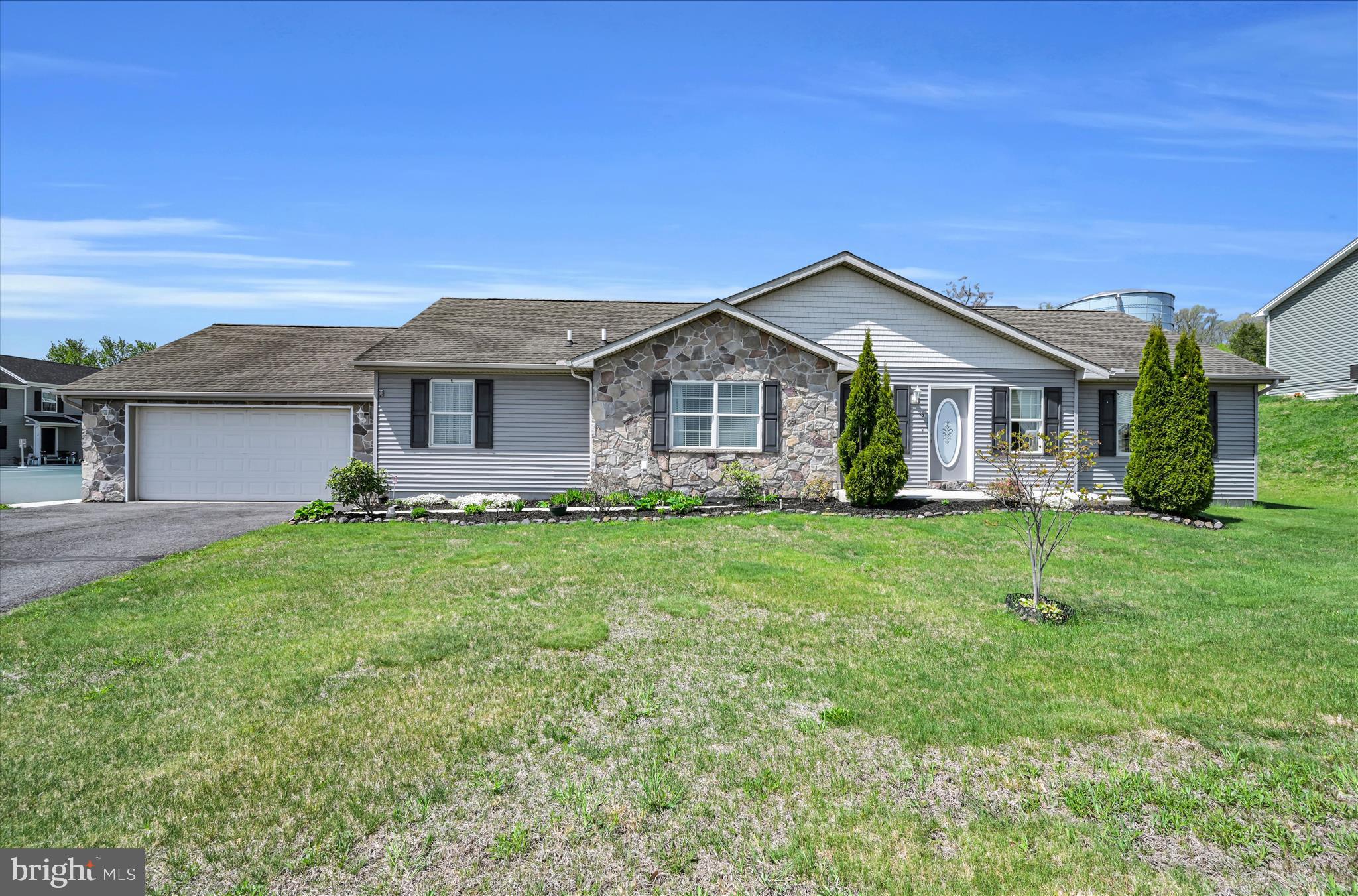 12 HILLSIDE VISTA DRIVE