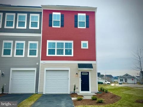 MLS: VAFV2038730