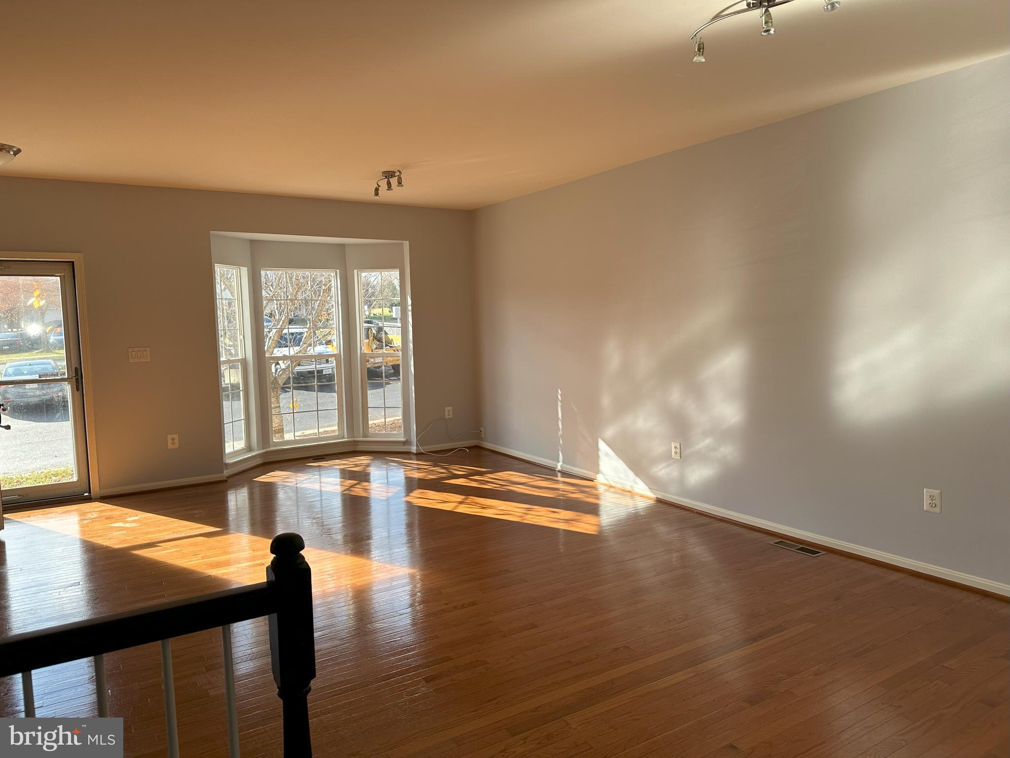 OXBOW ESTATES - Residential Lease